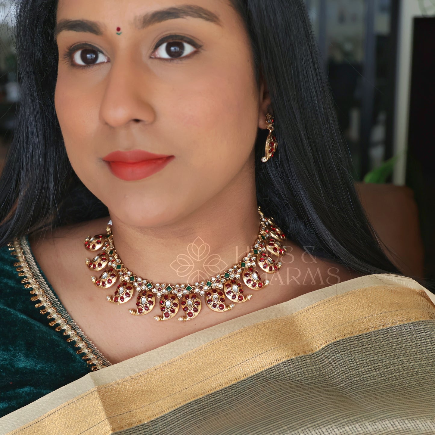 GOLDEN BOLD MANGO NECKLACE SET