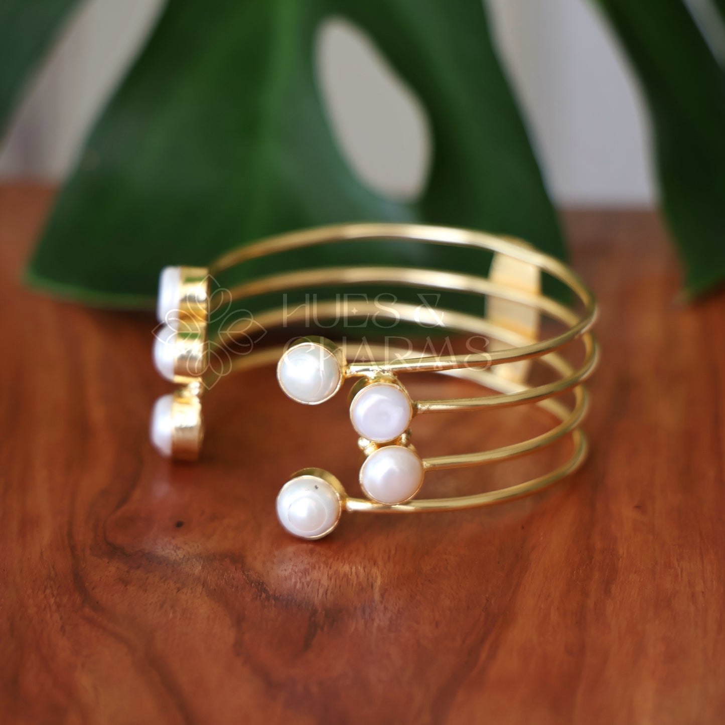 GOLDEN 4 LAYER CELESTE PEARL CUFF BANGLE