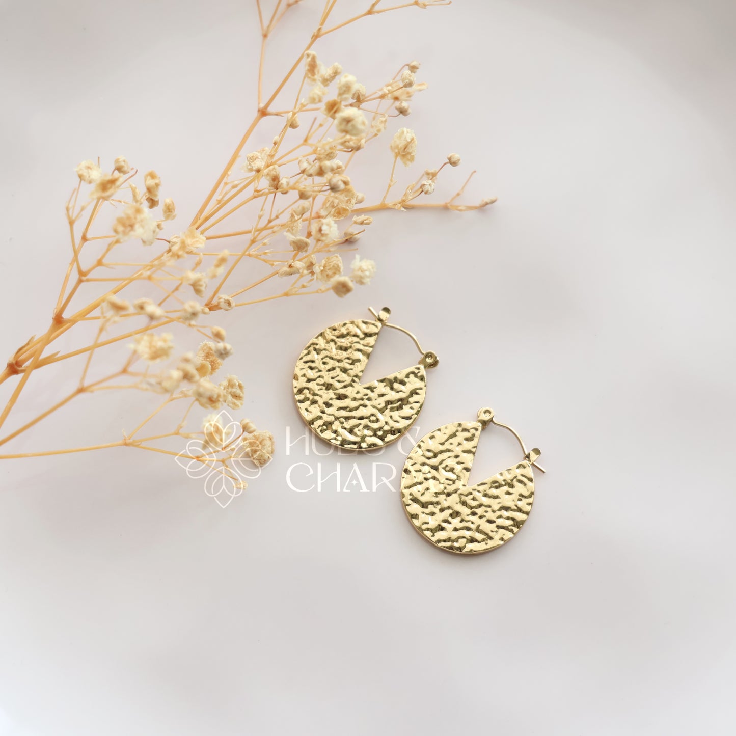 GOLDEN TEXTURED CIRCLE HOOPS