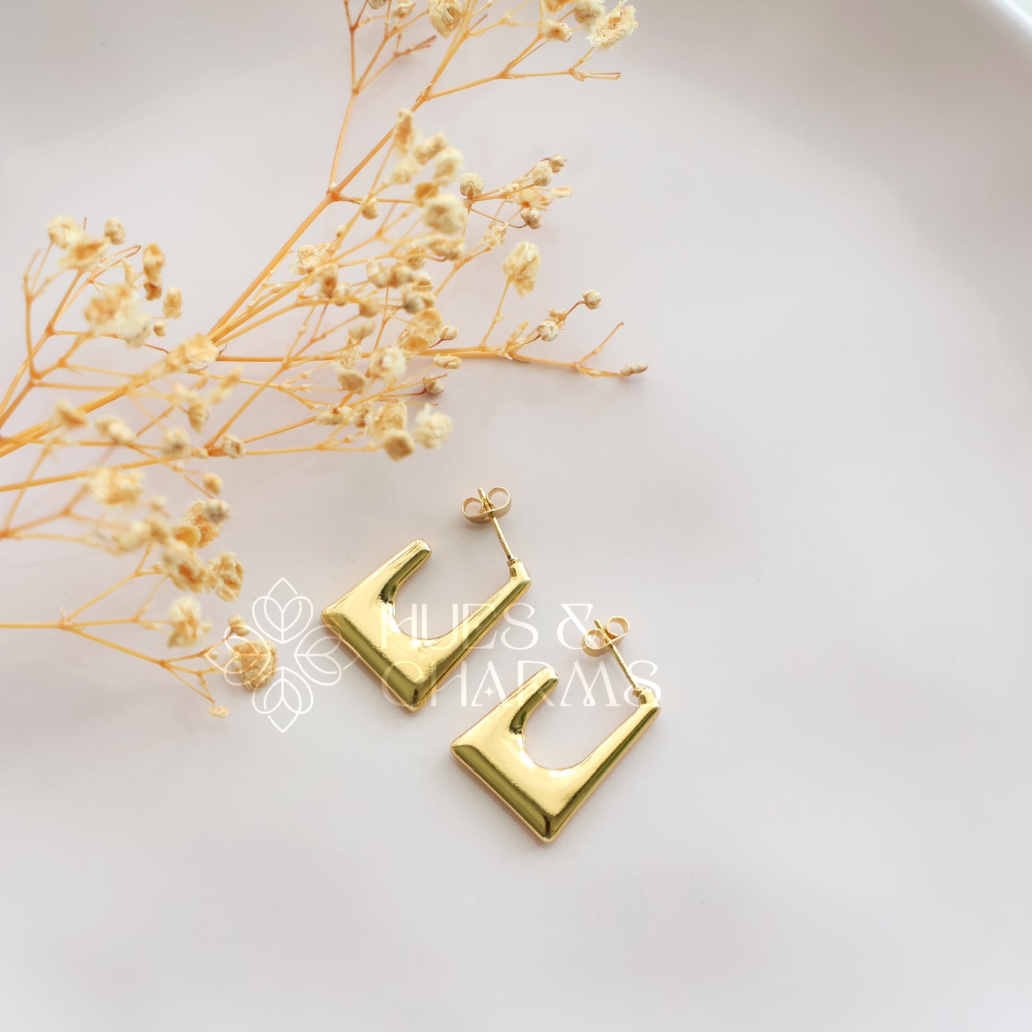 GOLDEN RECTANGULAR HOOPS