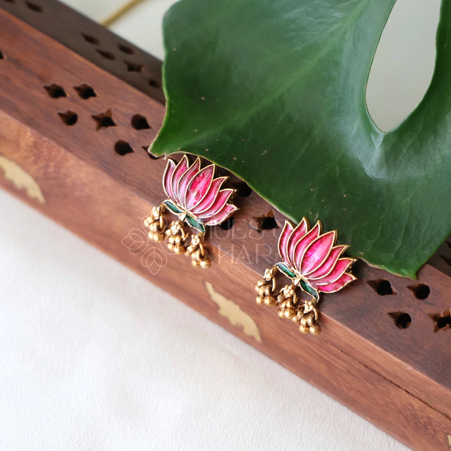 GOLDEN LOTUS BLOOM NECKLACE SET WITH GHUNGROO (COLOURS AVAILABLE)