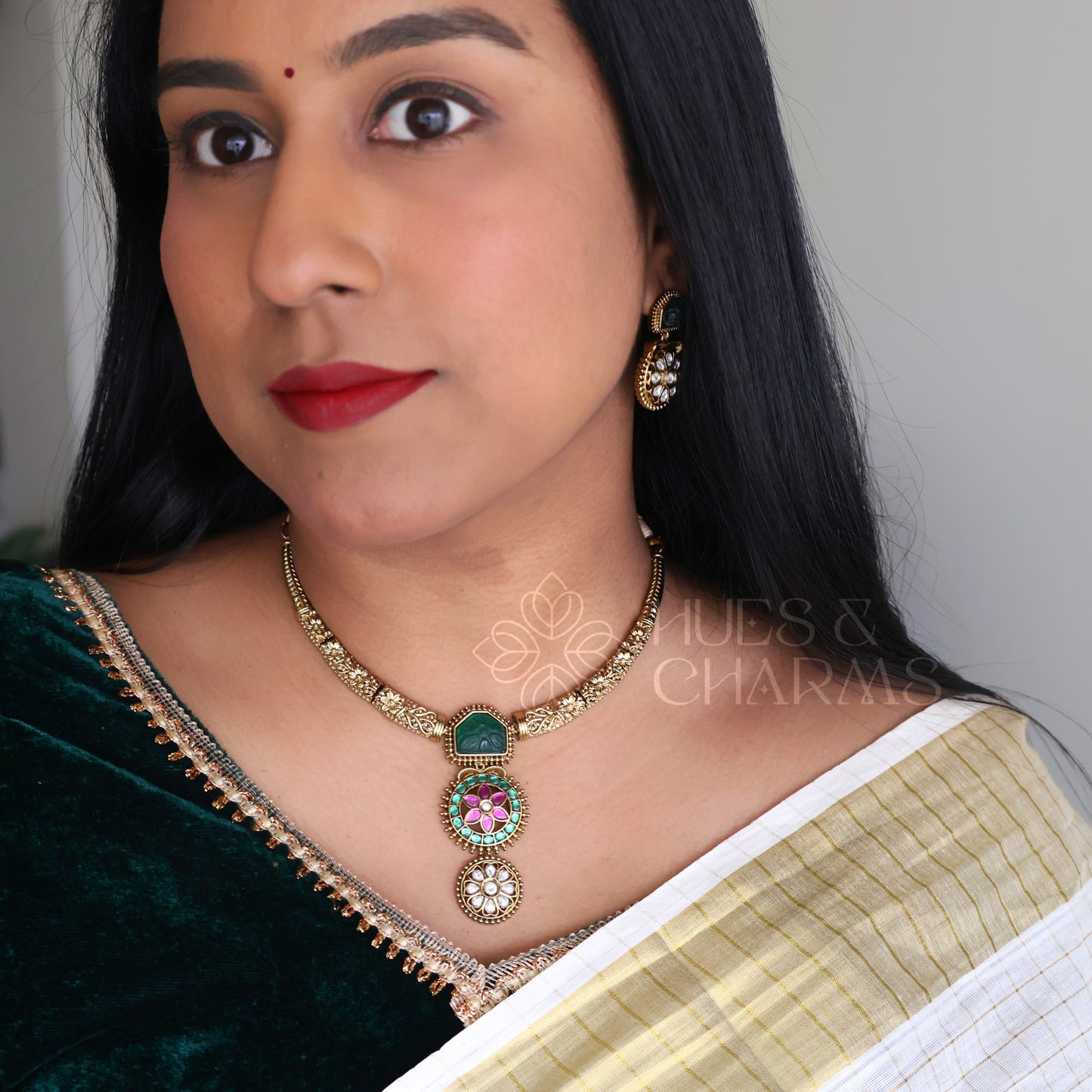 STATEMENT ANTIQUE GREEN FLORA NECKLACE SET