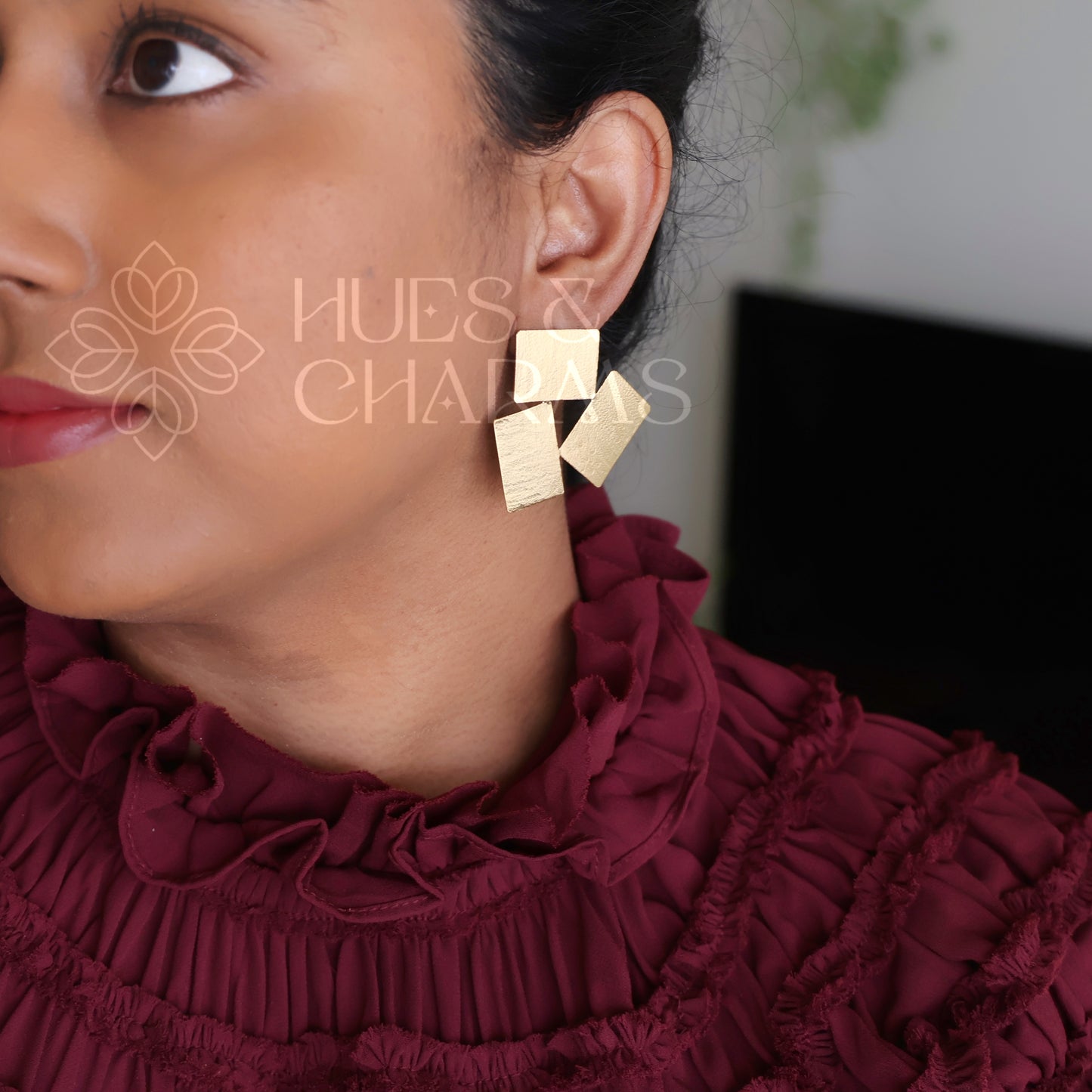 GOLDEN STACKED RECTANGLE STUD EARRINGS
