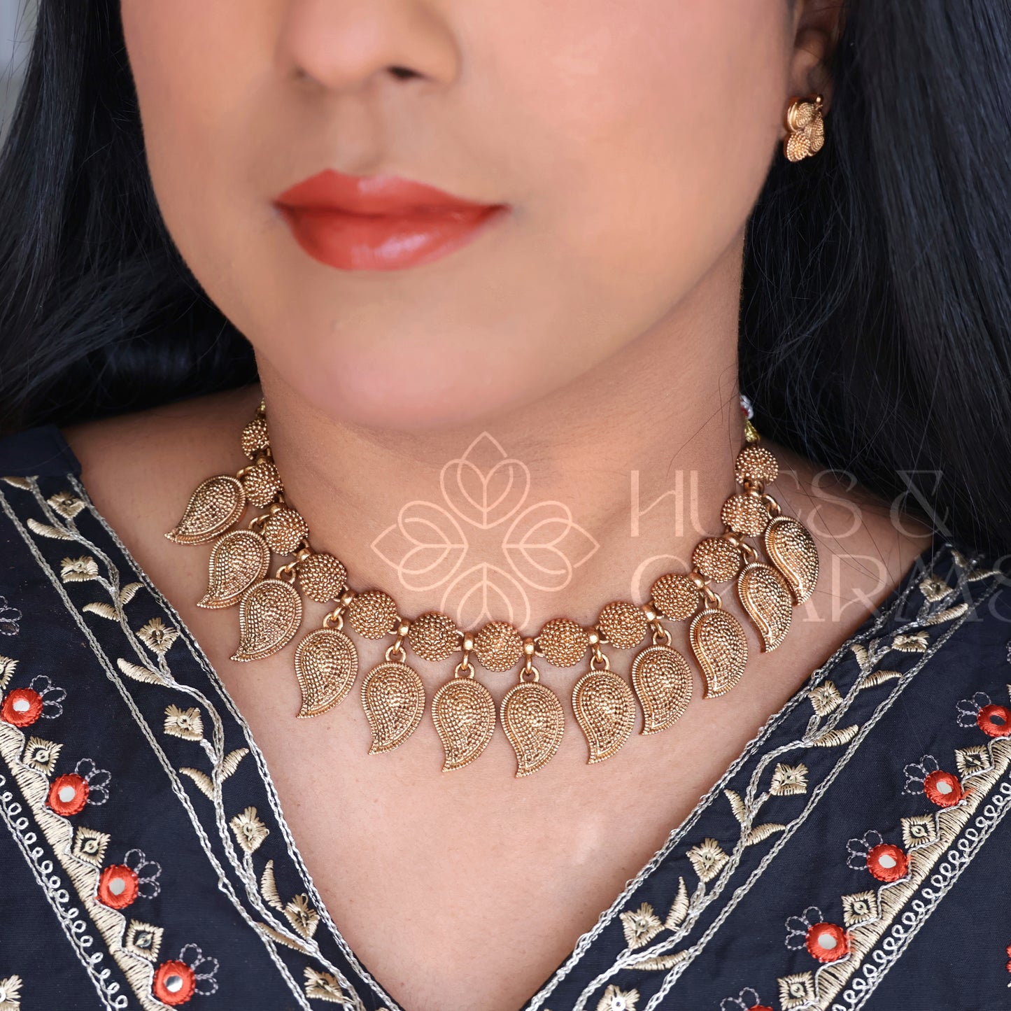 ANTIQUE MANGO MOTIF NECKLACE SET