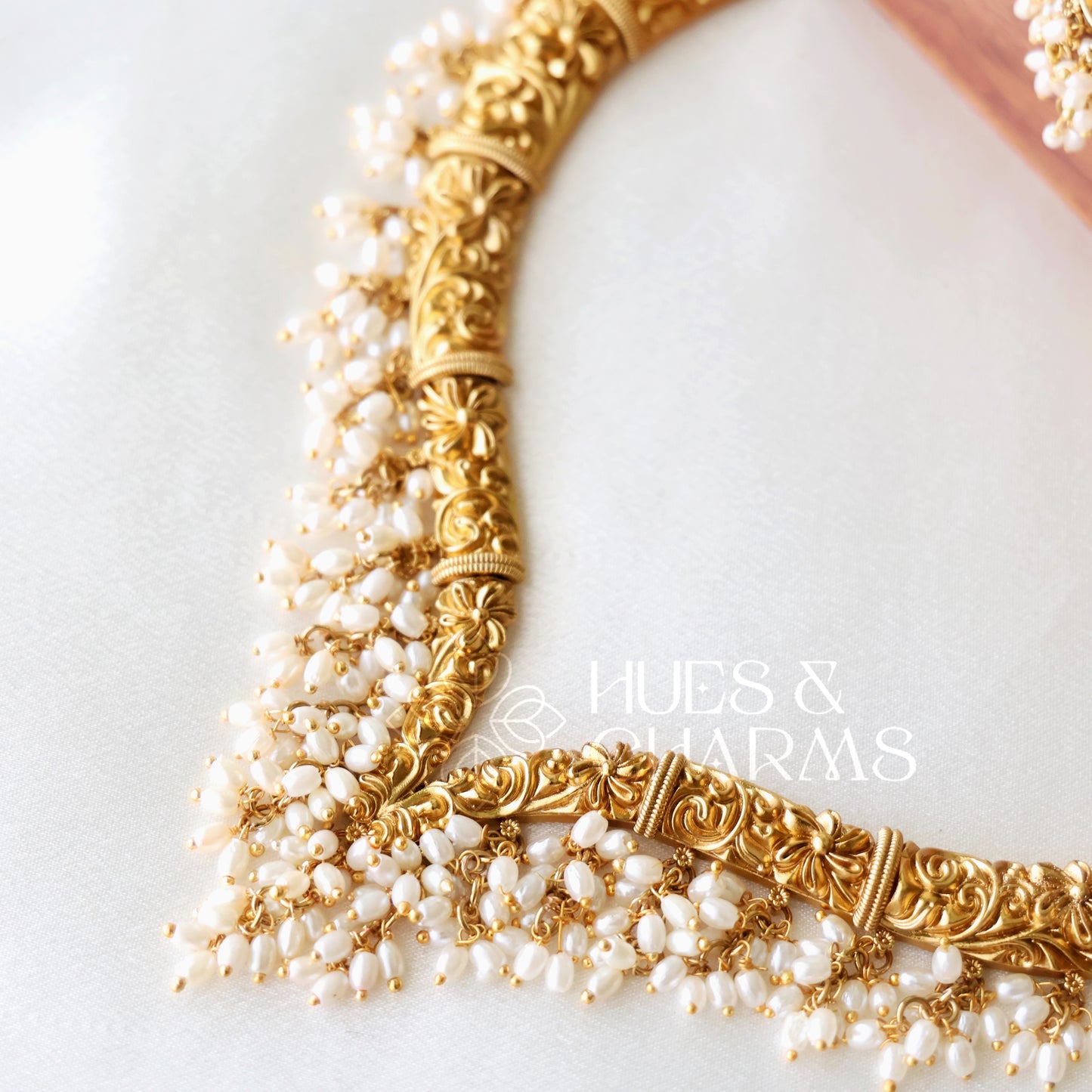 GOLDEN STATEMENT RICE PEARLS NECKLACE SET