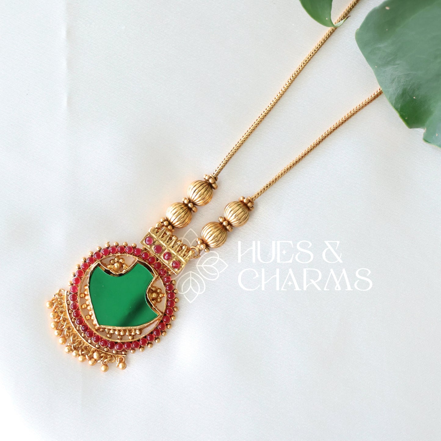 GOLDEN PALAKKA PENDANT NECKLACE