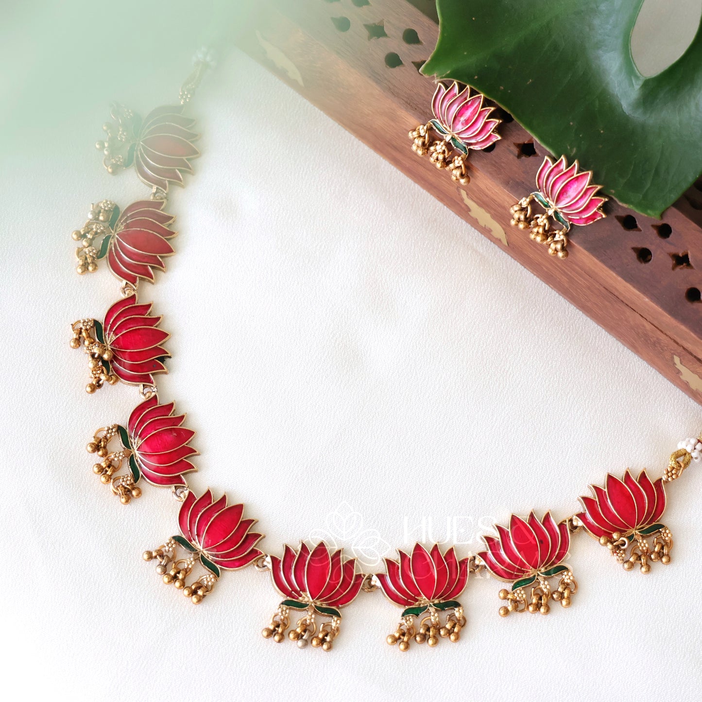 GOLDEN LOTUS BLOOM NECKLACE SET WITH GHUNGROO (COLOURS AVAILABLE)