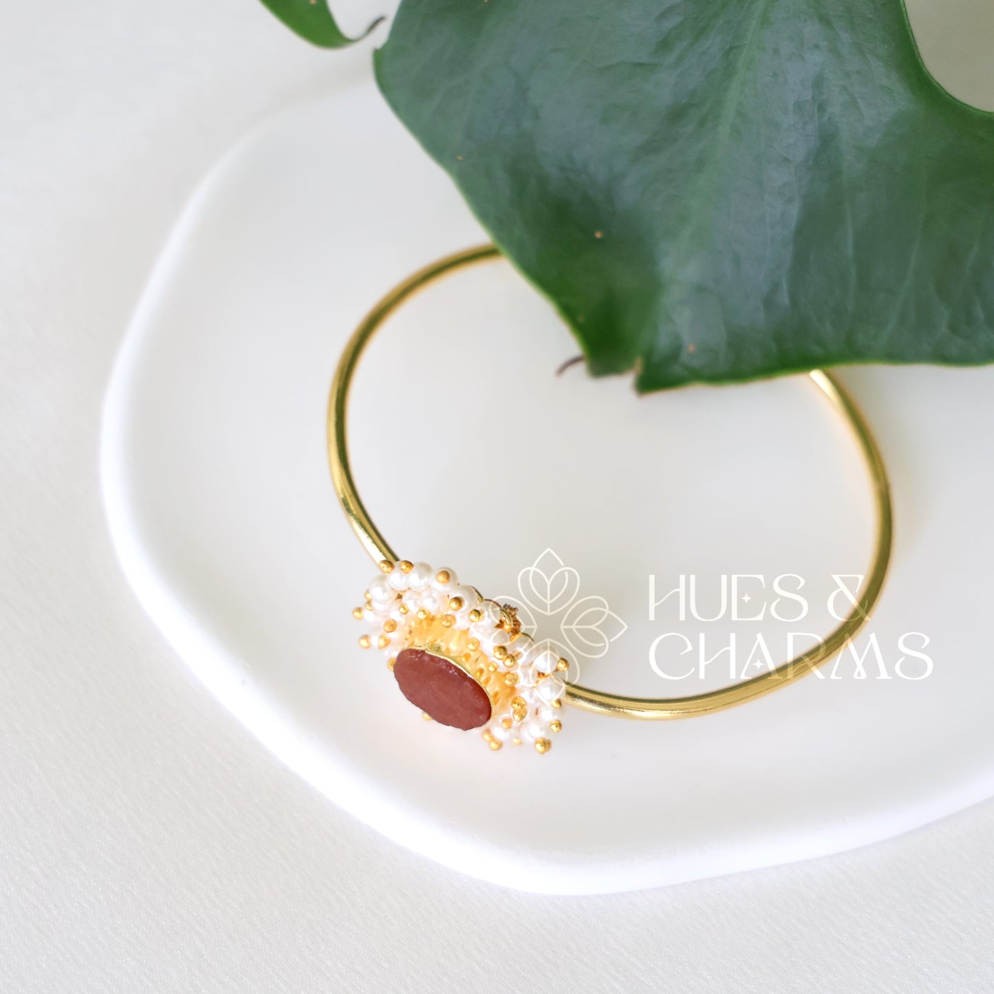 GOLDEN RAW STONE BANGLE WITH CLUSTER PEARLS (COLOURS AVAILABLE)