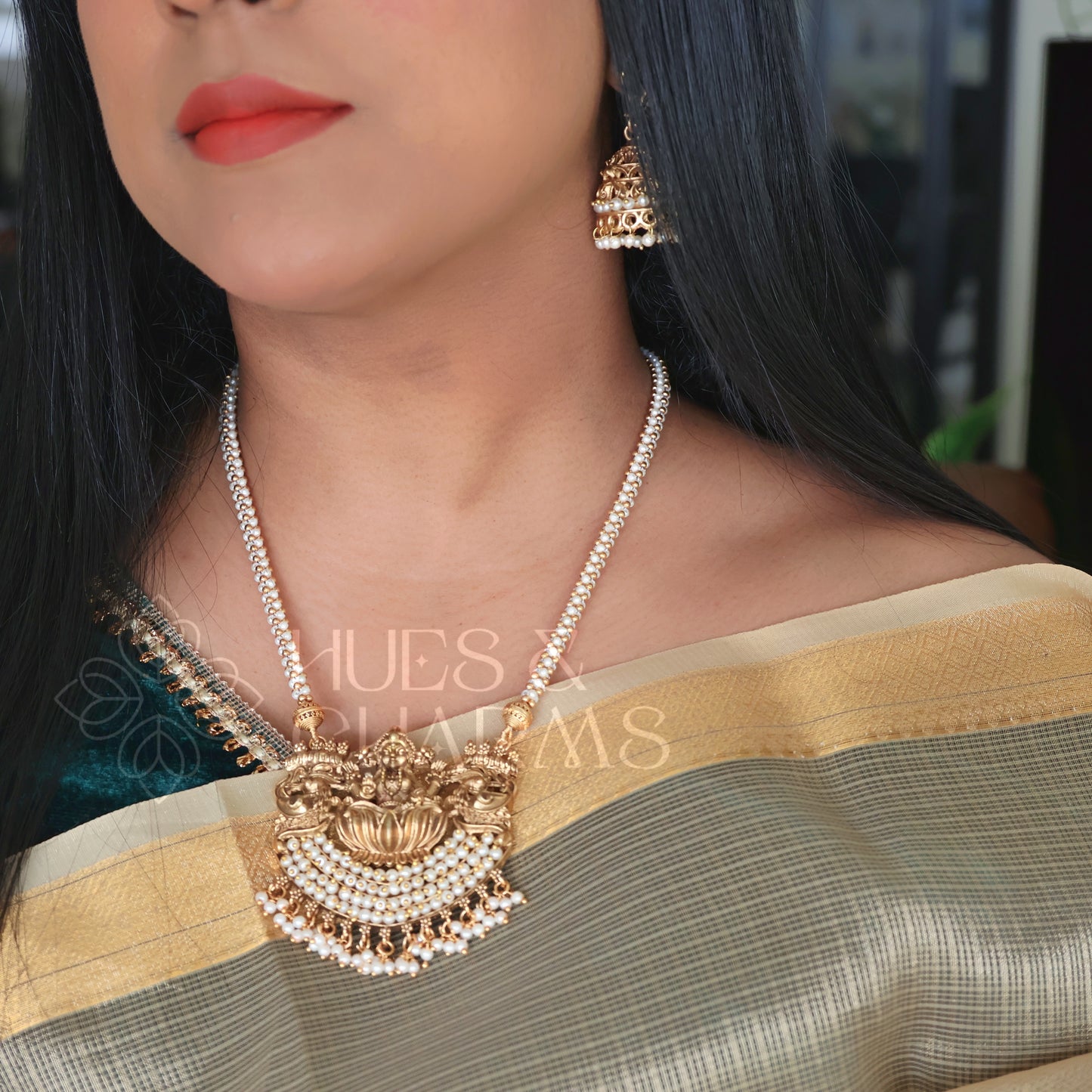 TRADITIONAL PADMA LAKSHMI PEARL HARAM SET