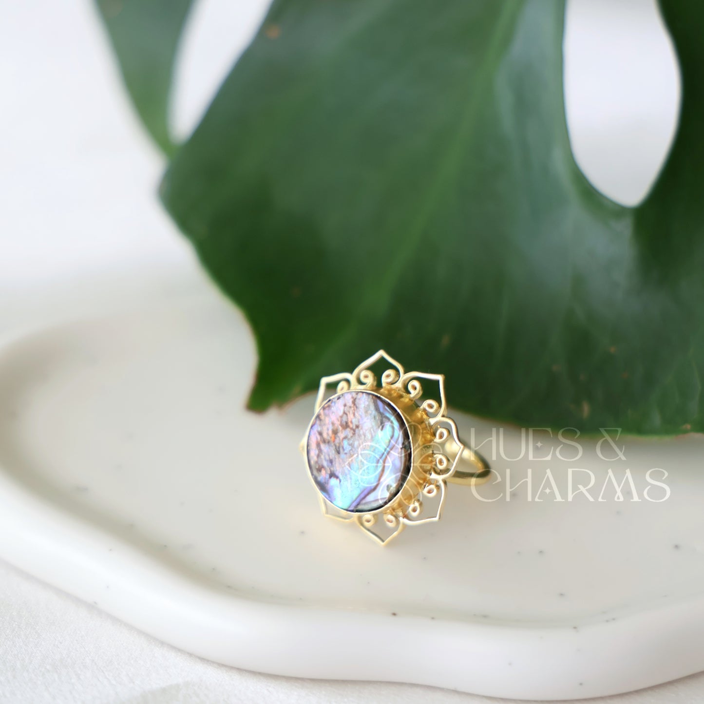 GOLDEN ABALONE STATEMENT FINGER RING