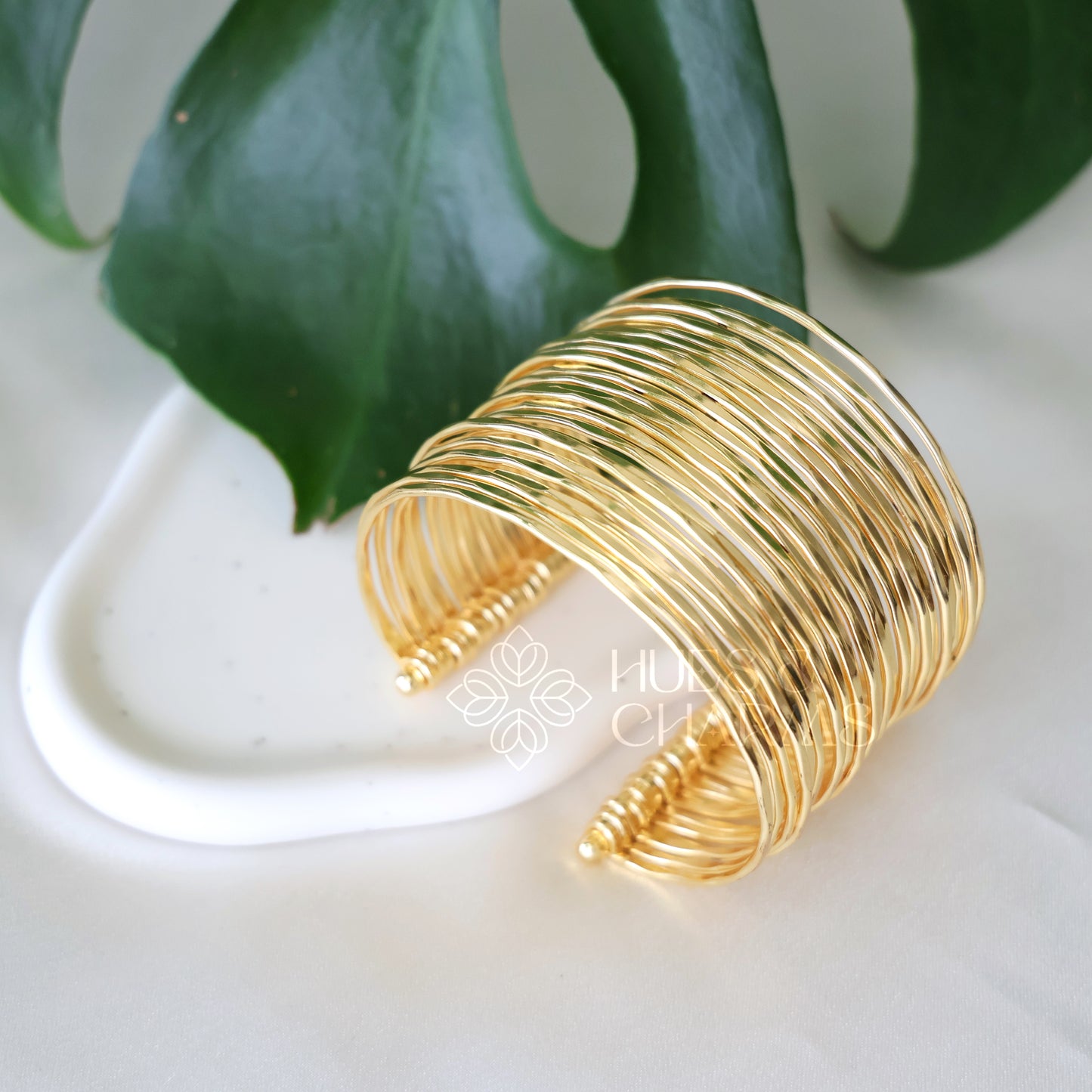 STATEMENT AURORA WIRED HAND CUFF