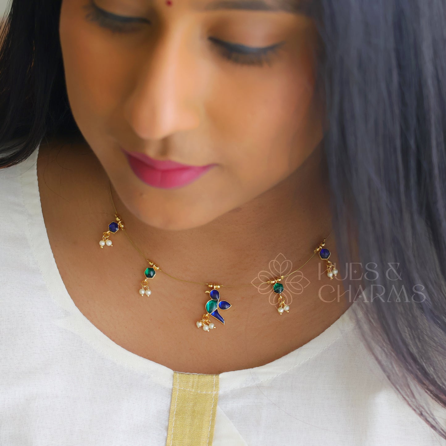PARROT FLOATING NECKPIECE -BLUE & GREEN