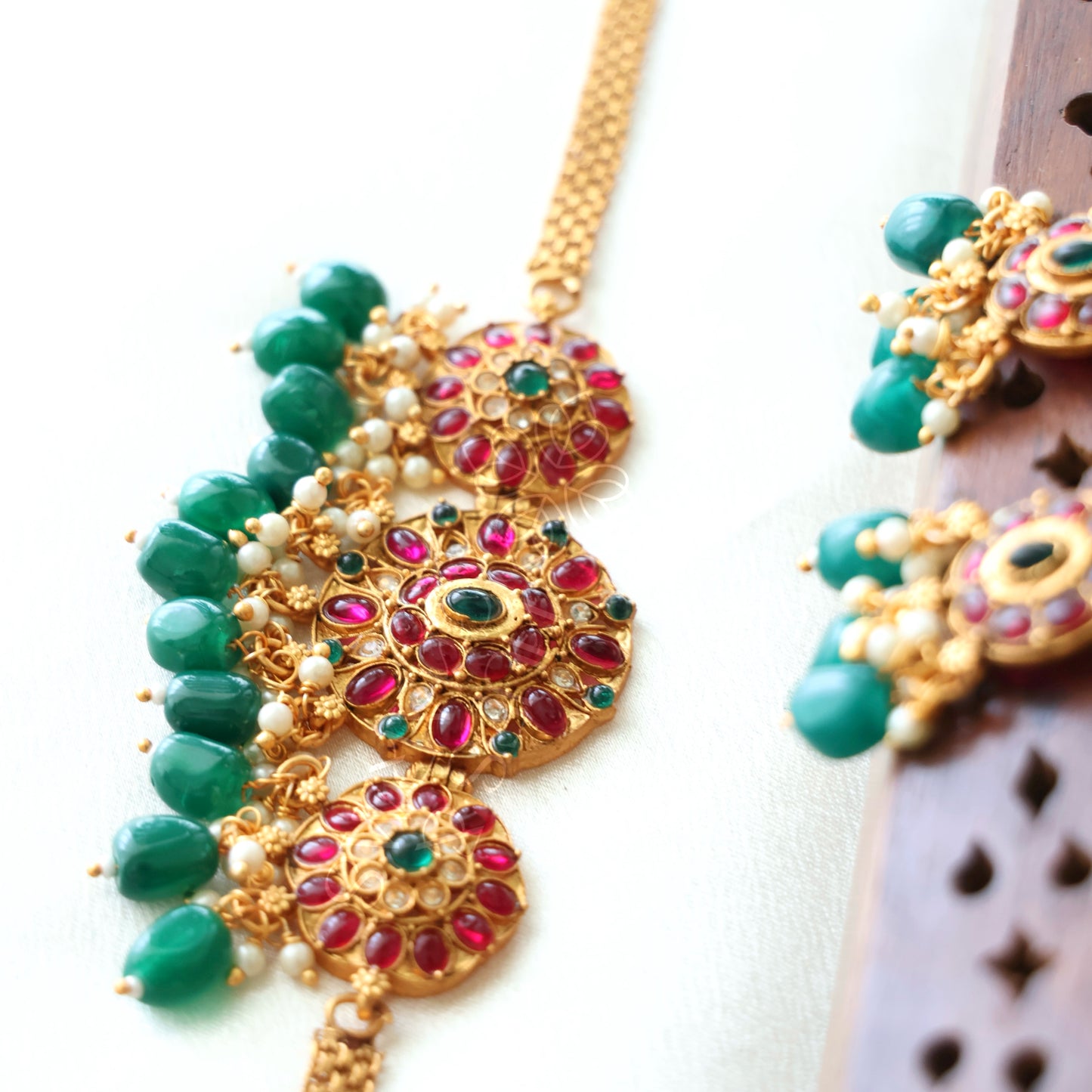 TRADITIONAL MOHINI KEMP CHOKER SET