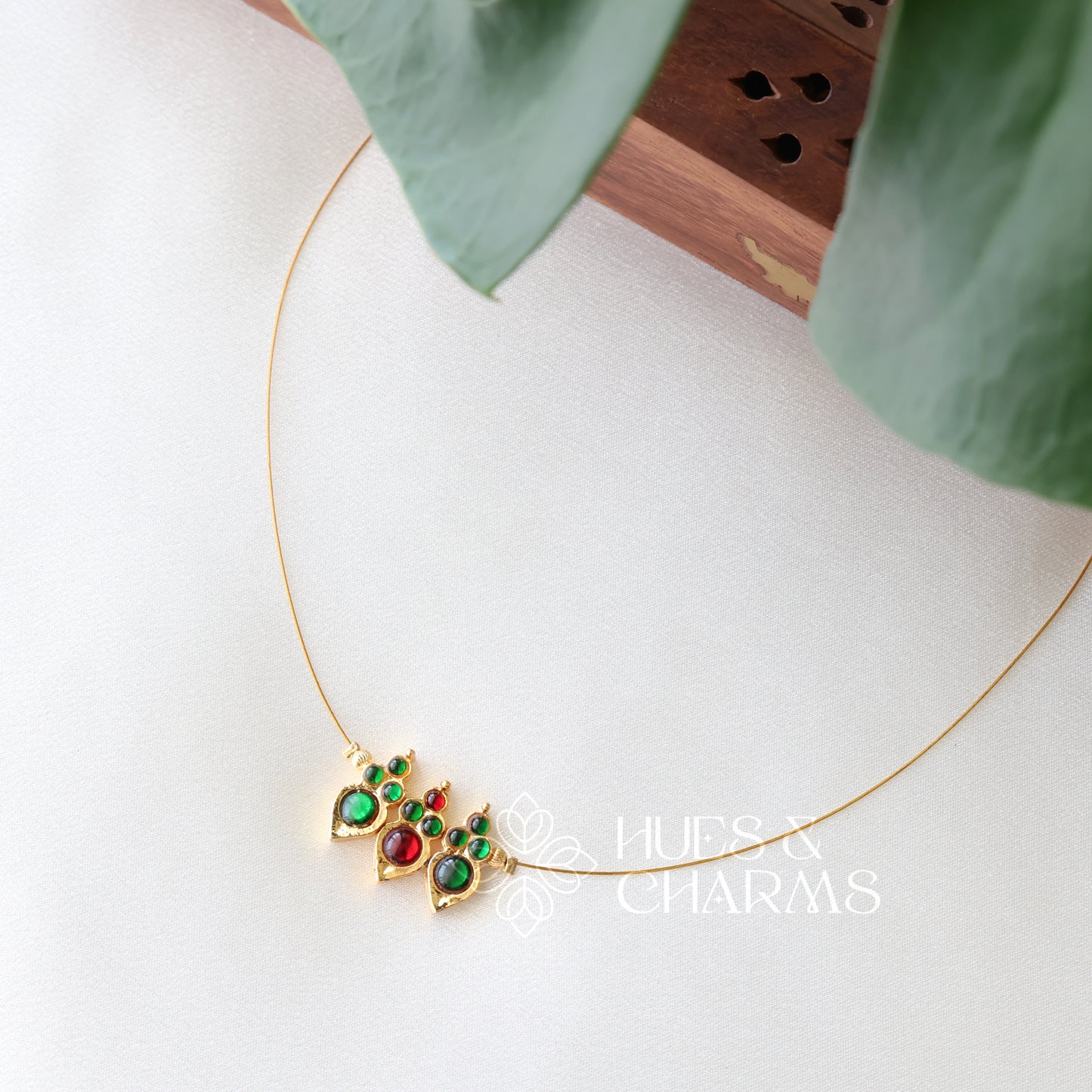 TRADITIONAL SMALL MANGO FLOATING NECKPIECE (COLOURS AVAILABLE)