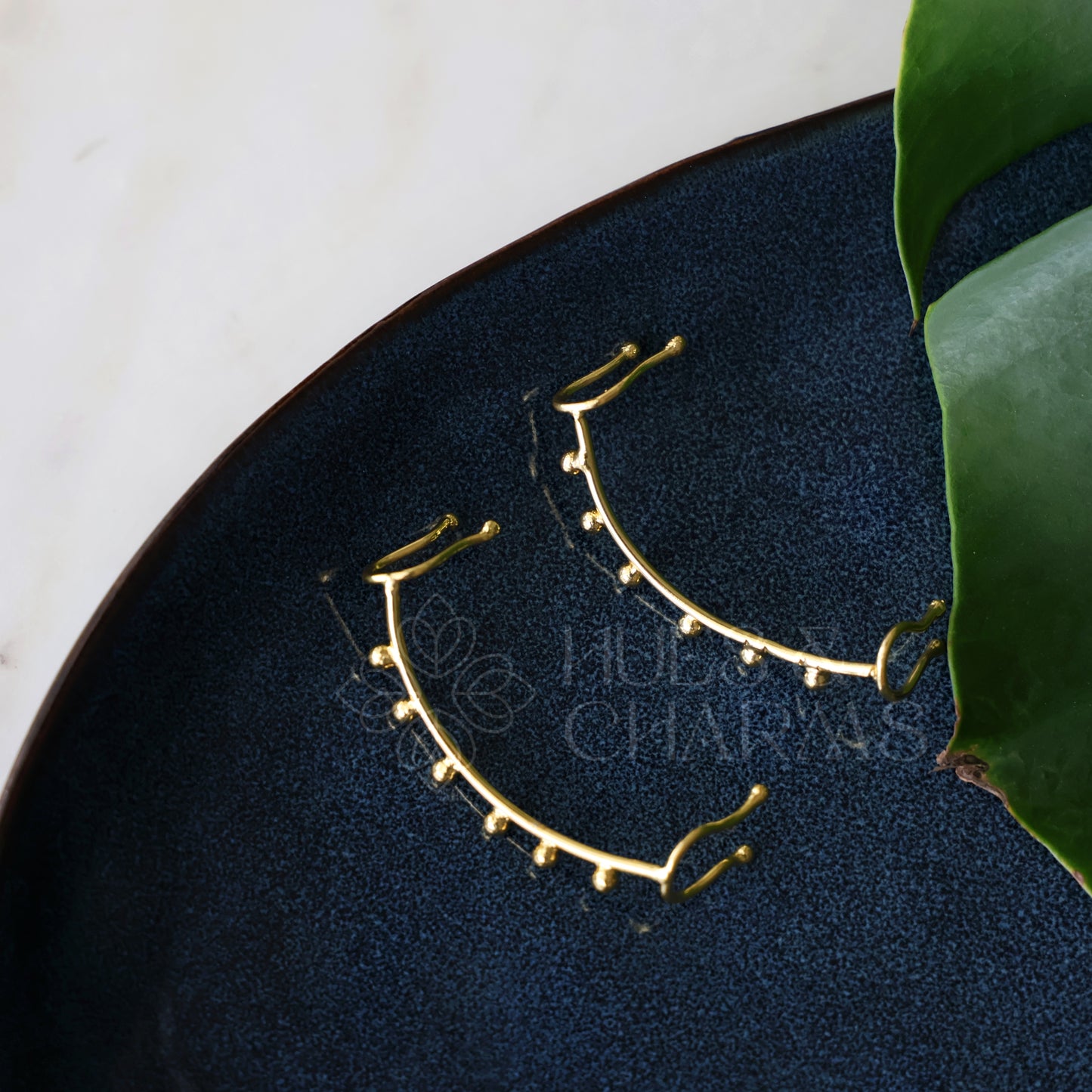 GOLDEN LAYERED CURVED EAR CUFF
