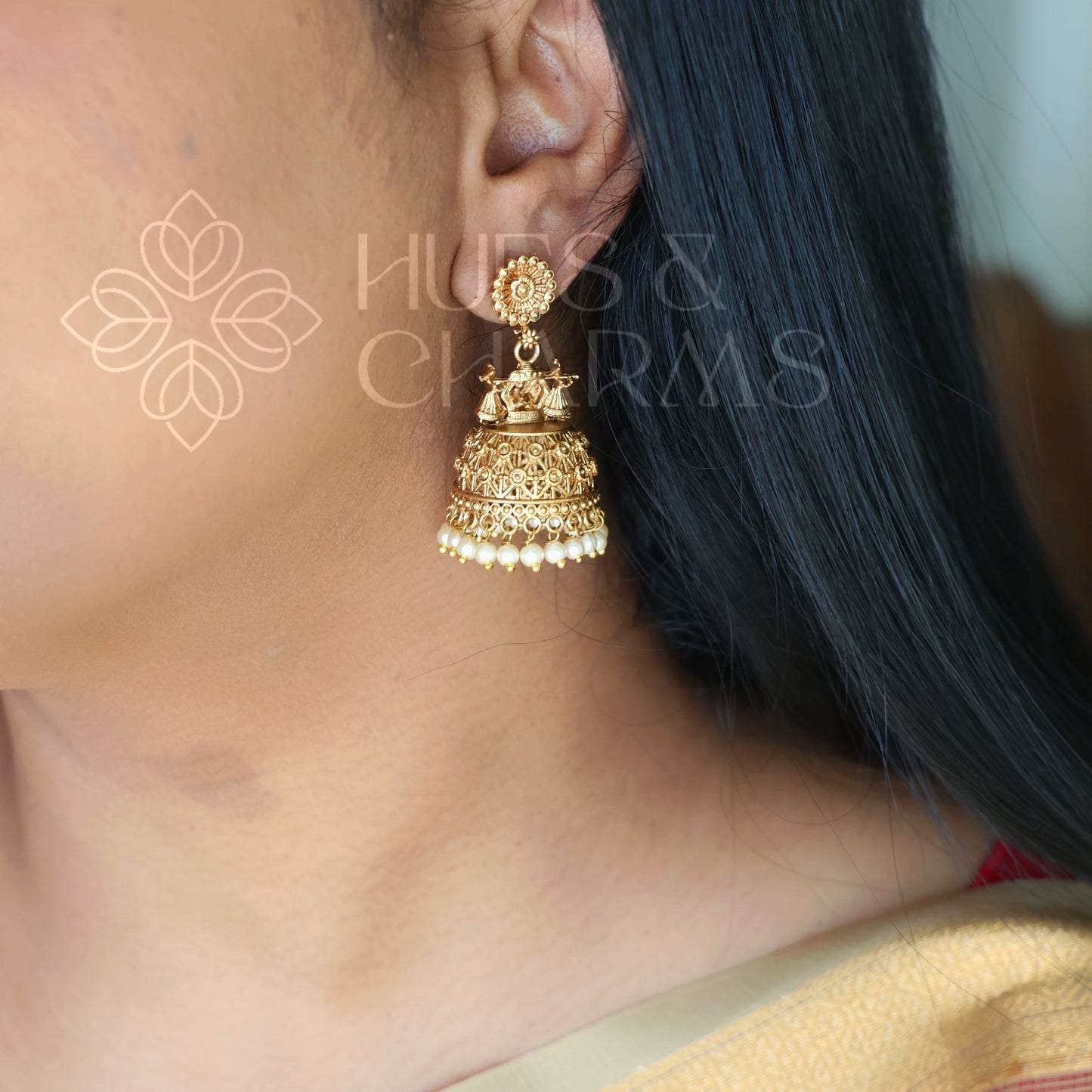 GOLDEN TRADITIONAL JHUMKA WITH PEARLS