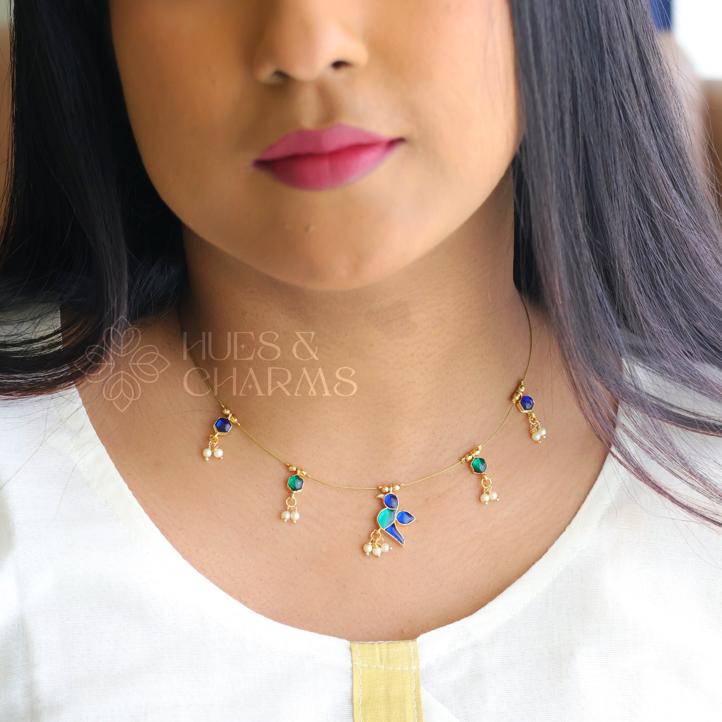 PARROT FLOATING NECKPIECE -BLUE & GREEN