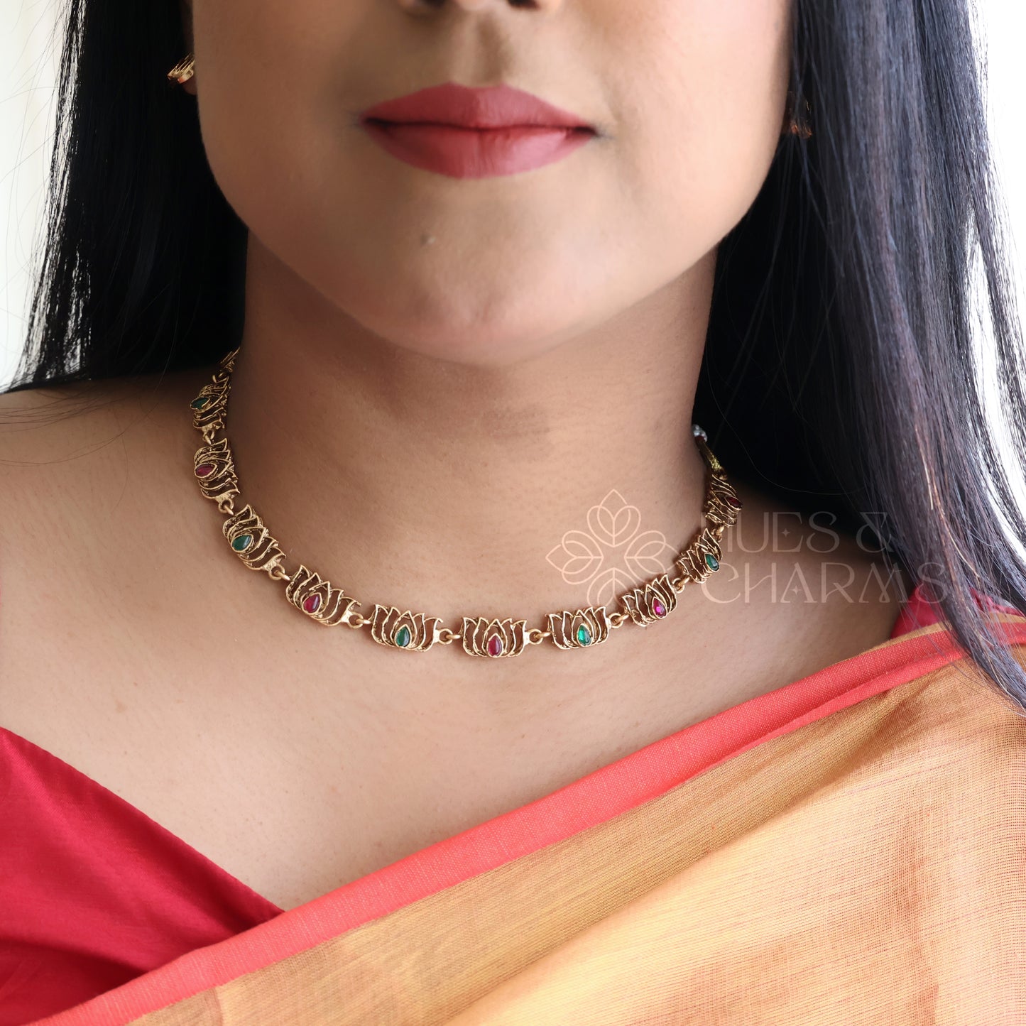 SMALL LOTUS NECKLACE SET