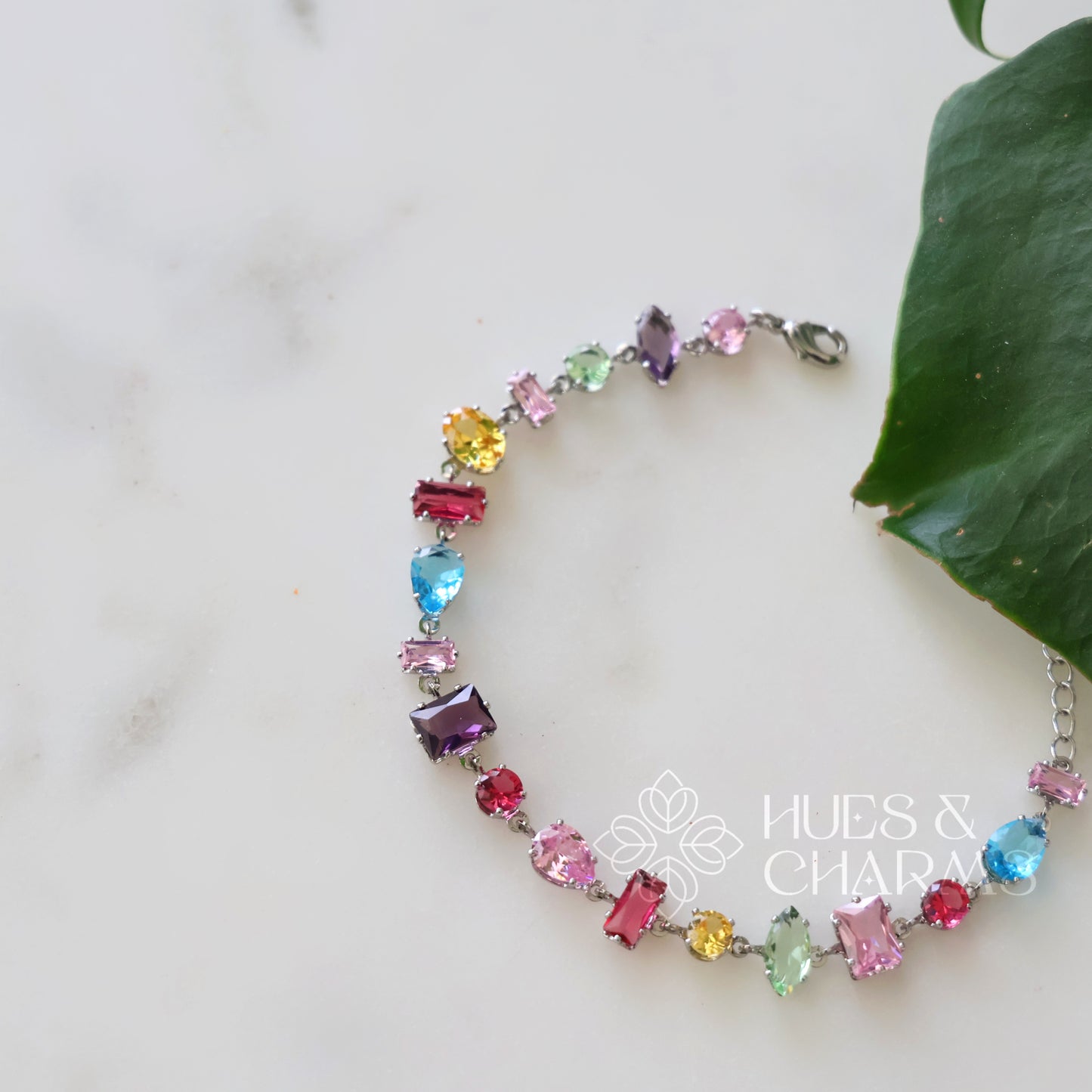 MULTISHAPE ETERNAL HUES ADJUSTABLE BRACELET