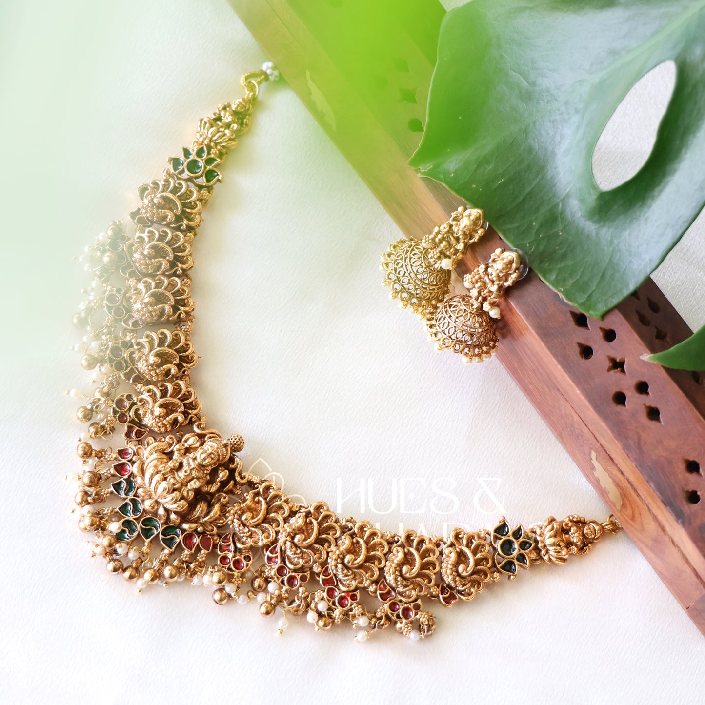 STATEMENT RATNA PADMA LAKSHMI NECKLACE SET