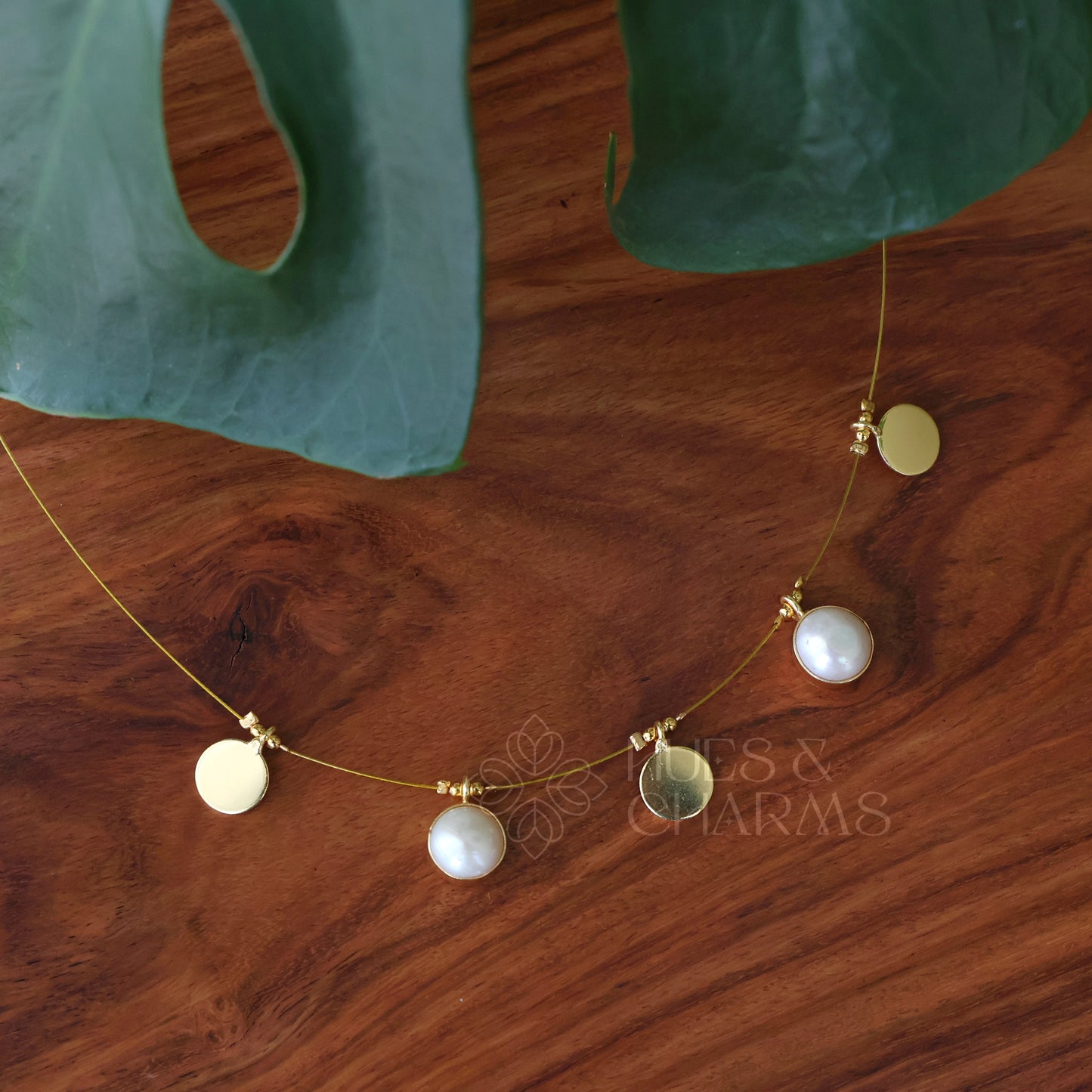 WHITE PEARL AND COIN FLOATING NECKPIECE