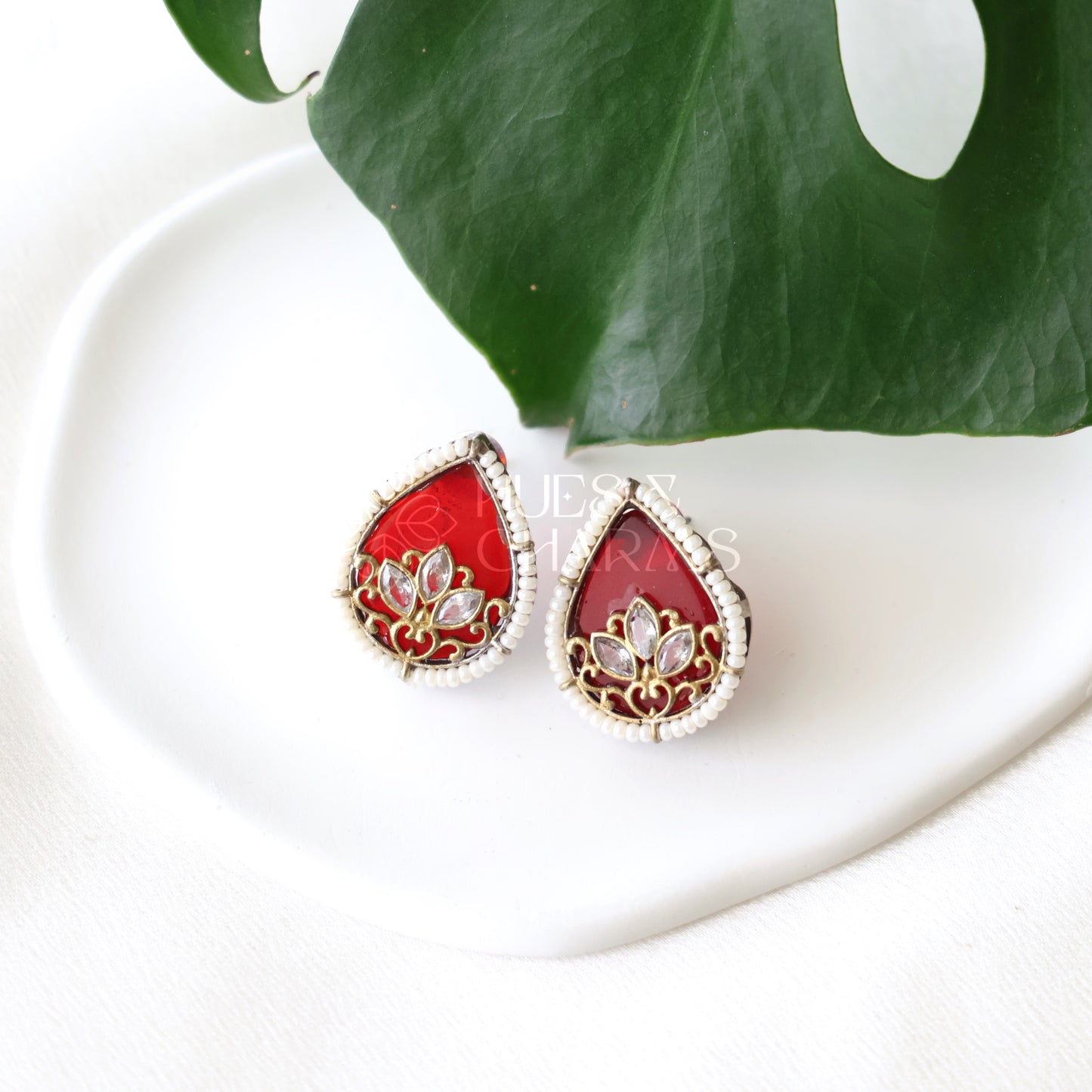 OXIDIZED RAINDROP STUD