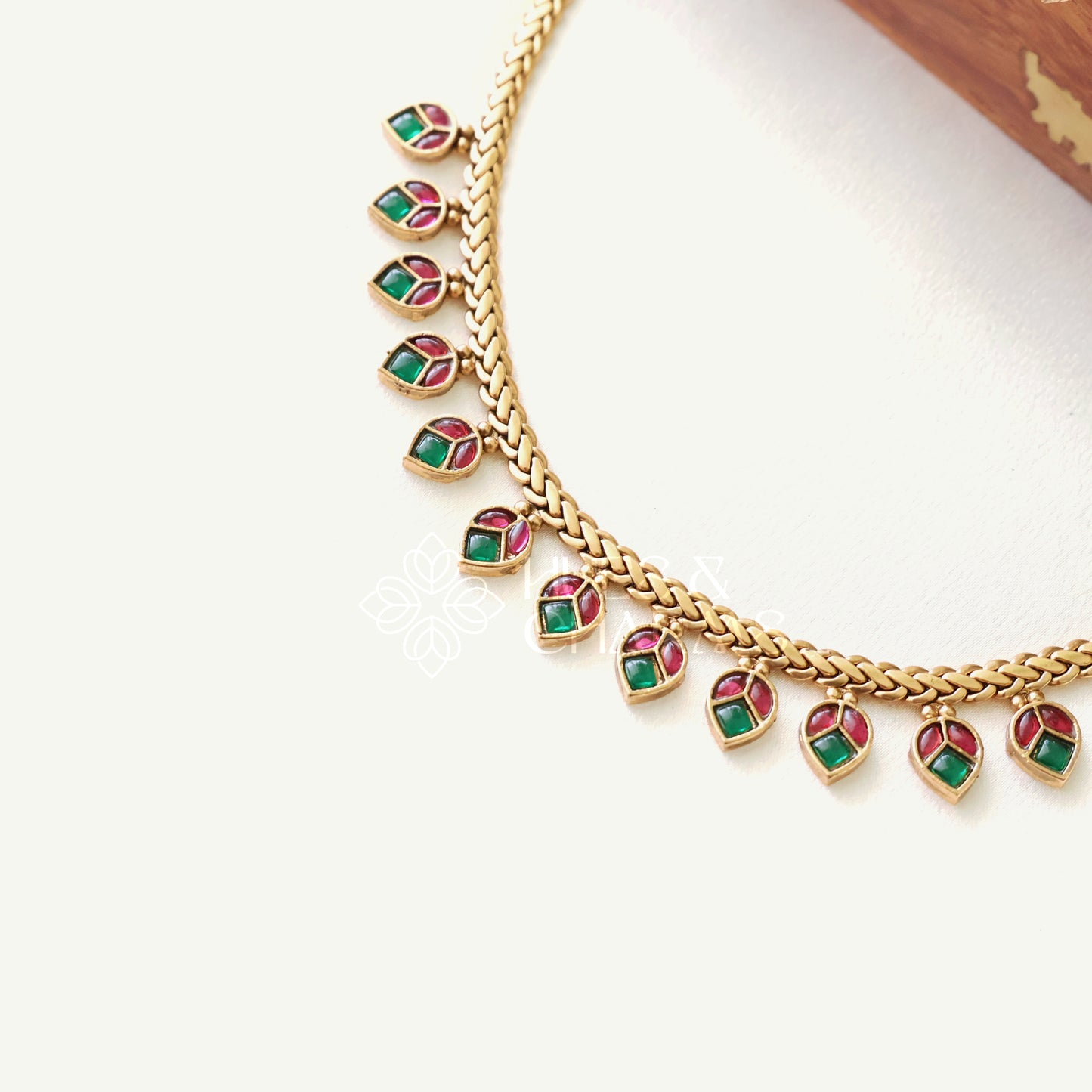 GOLDEN RUBY AND GREEN KEMP NECKLACE SET