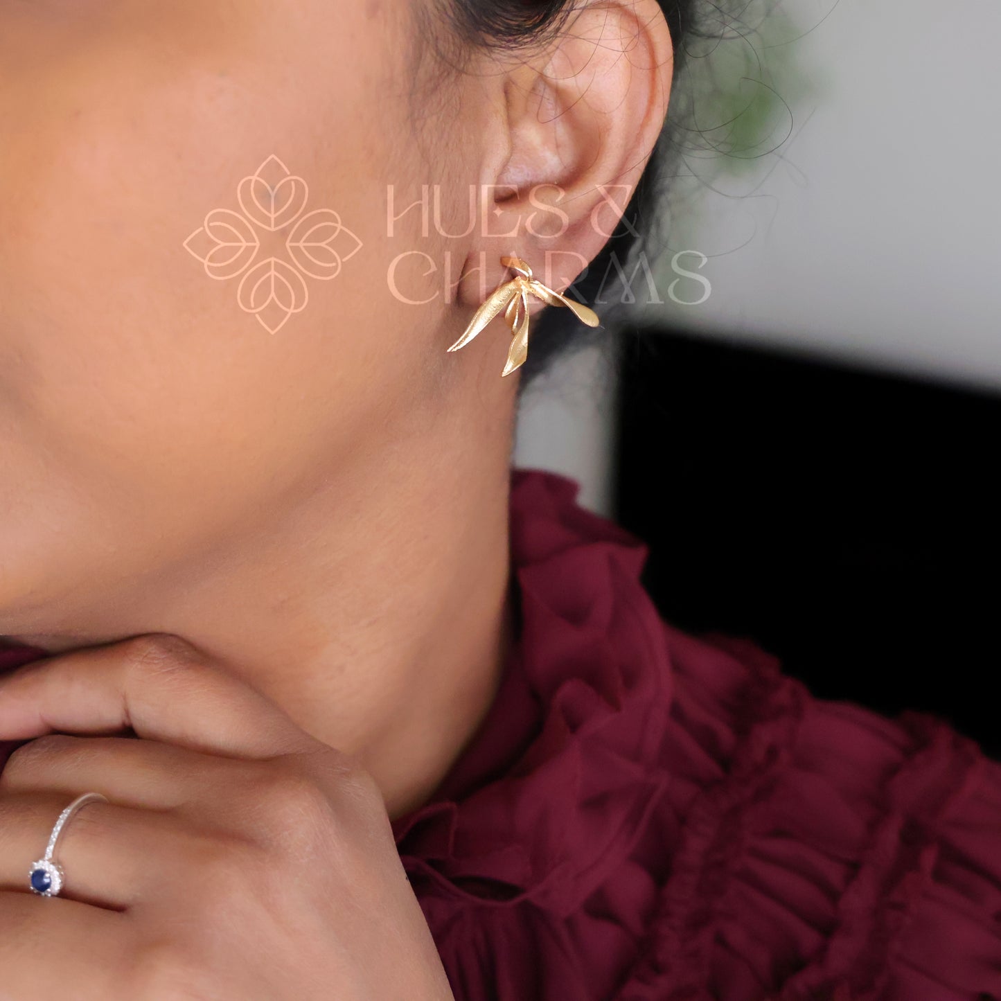 GOLDEN SYLVA STUD EARRINGS