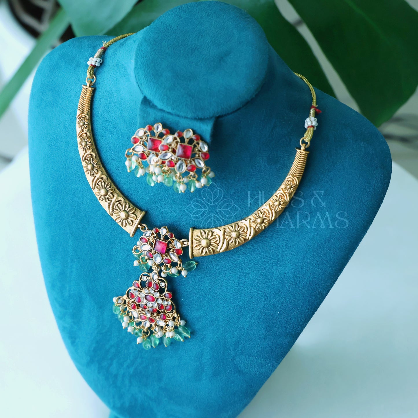GOLDEN JASMINE ROYAL NECKLACE SET