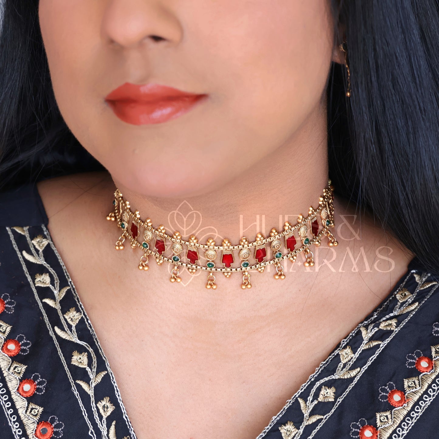 TRADITIONAL PALAKKA CHOKER SET WITH GHUNGARO ( COLOURS AVAILABLE )