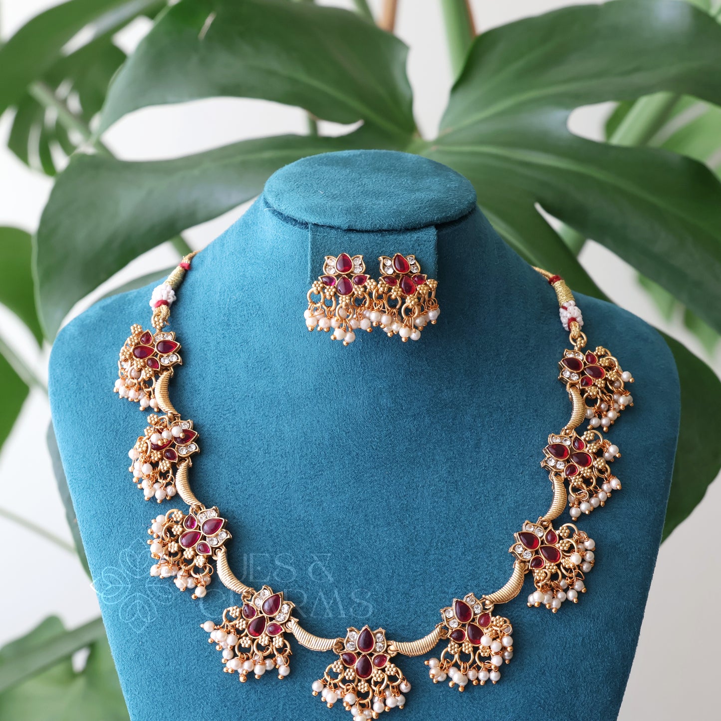 LOTUS WITH CLUSTER PEARL NECKLACE SET