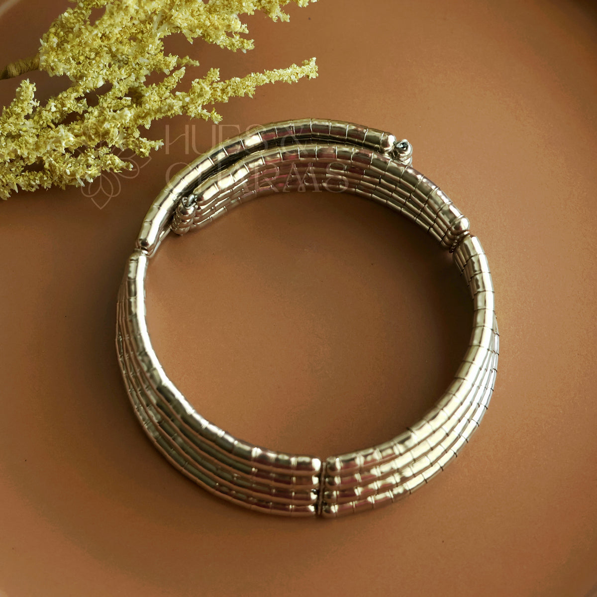 TVISHA STATEMENT NECK CUFF