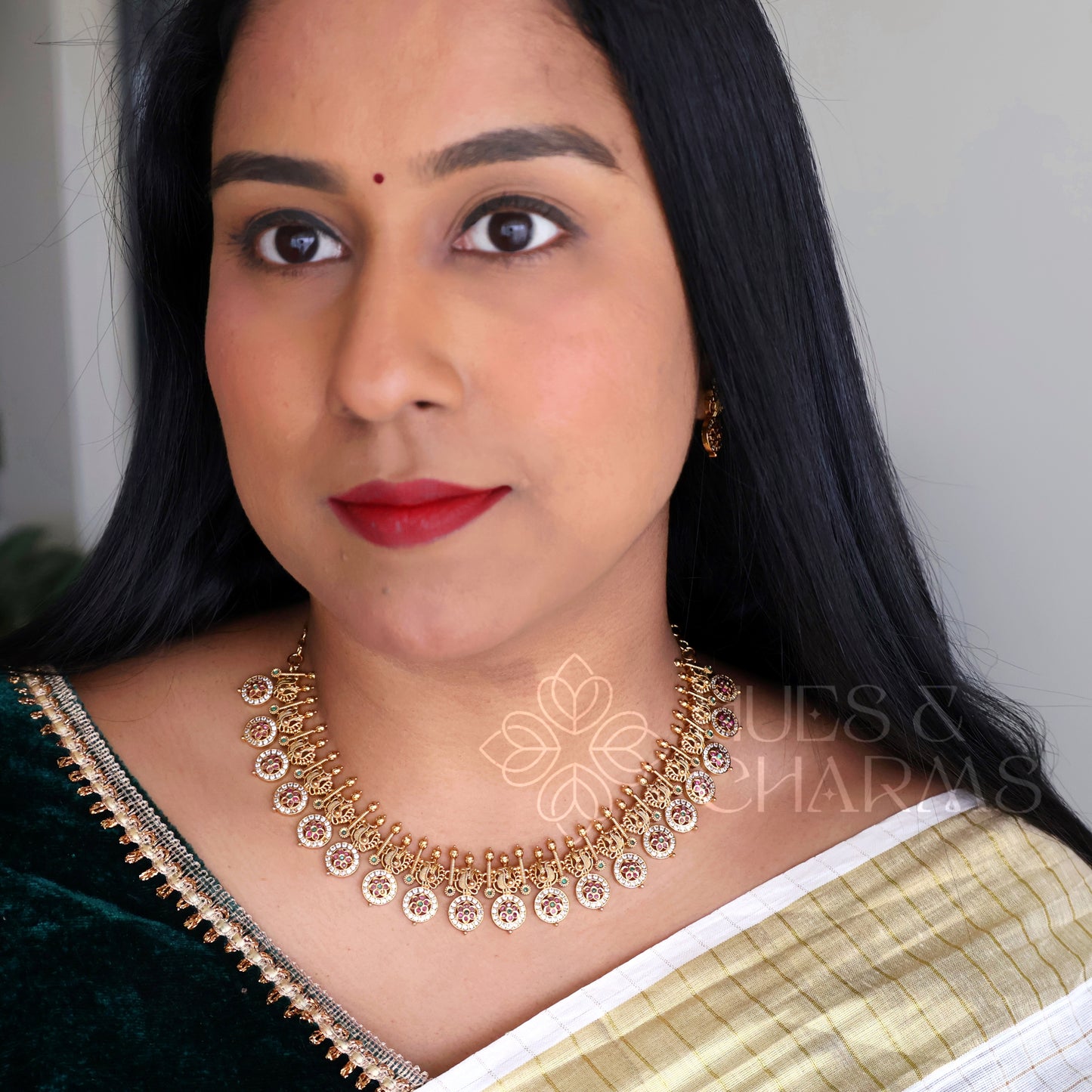 TRADITIONAL GOLDEN SUVARNA MAYURI NECKLACE SET