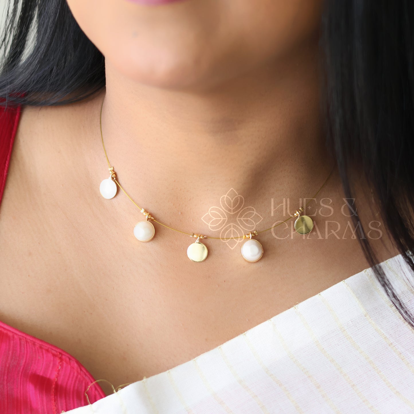 WHITE PEARL AND COIN FLOATING NECKPIECE