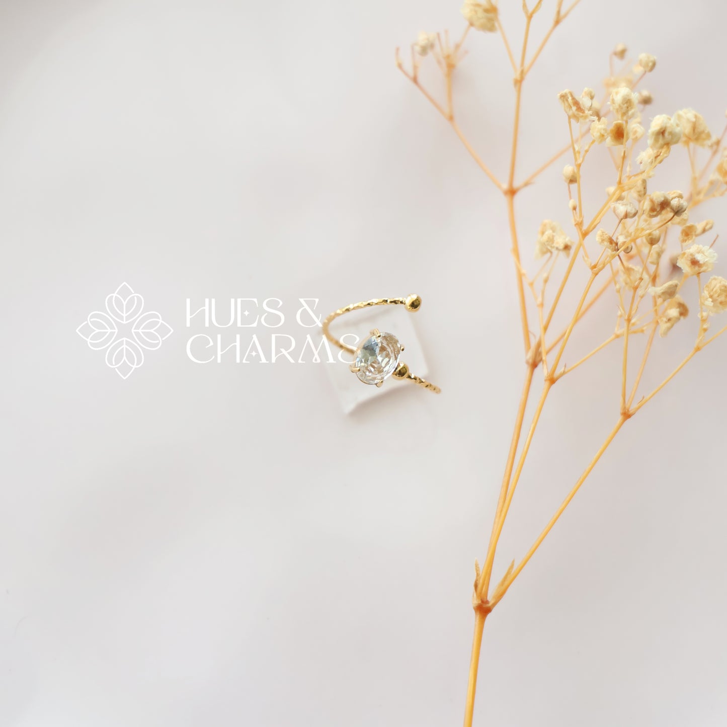 GOLDEN SINGLE STONE ADJUSTABLE RING