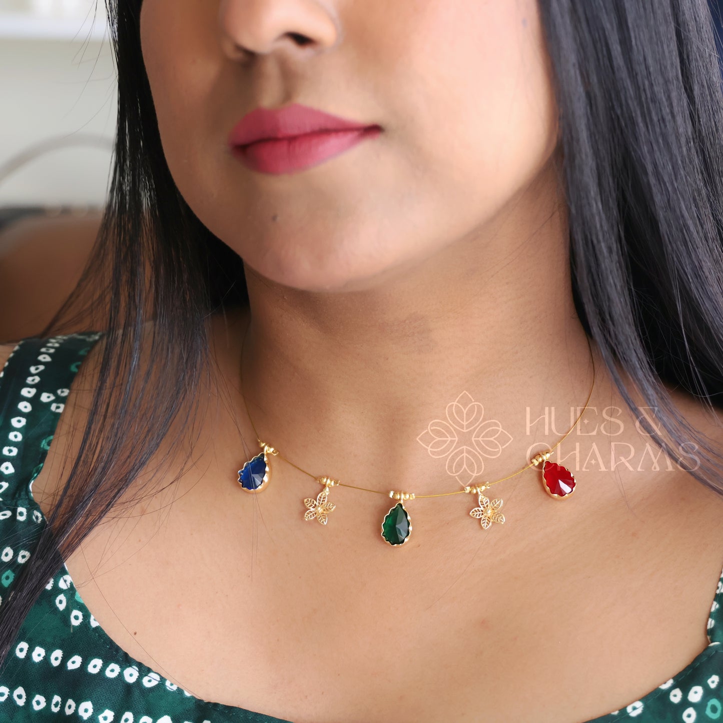 MULTICOLOUR GLOSSY DROP FLORAL FLOATING NECKPIECE