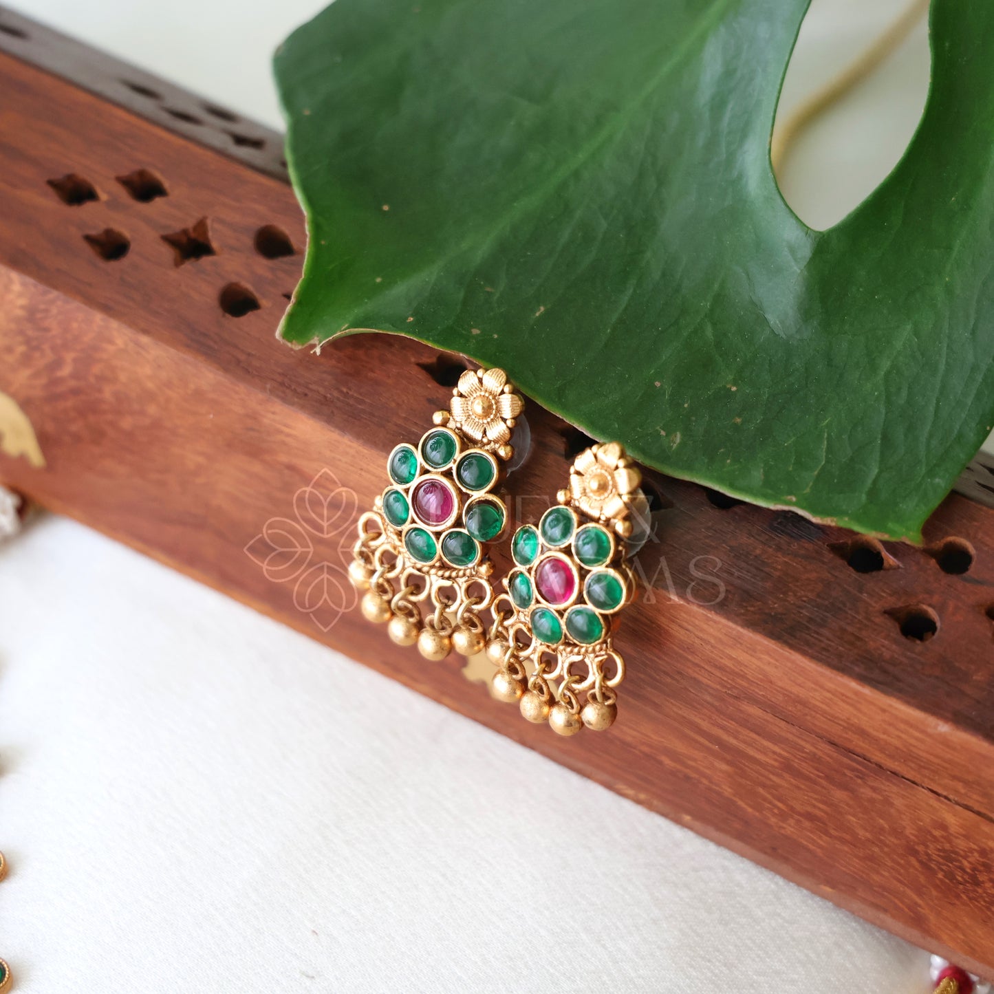 GOLDEN MANGA RATNAM NECKLACE SET (COLOURS AVAILABLE)