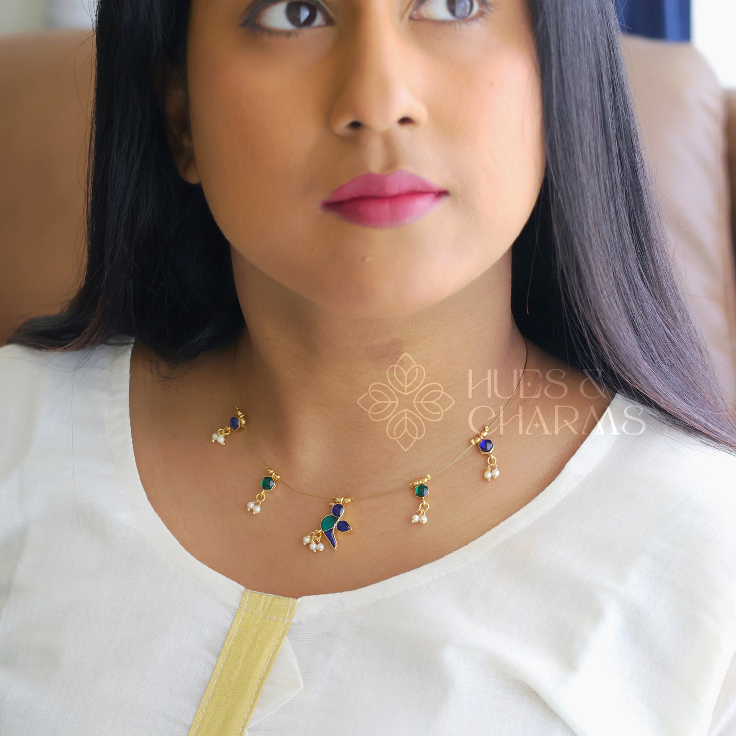 PARROT FLOATING NECKPIECE -BLUE & GREEN