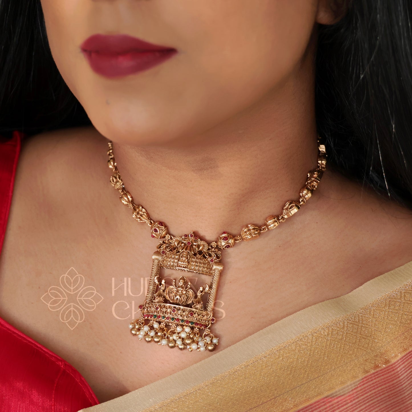 GOLDEN SWARNA LAKSHMI PENDANT NECKLACE SET WITH PEARLS
