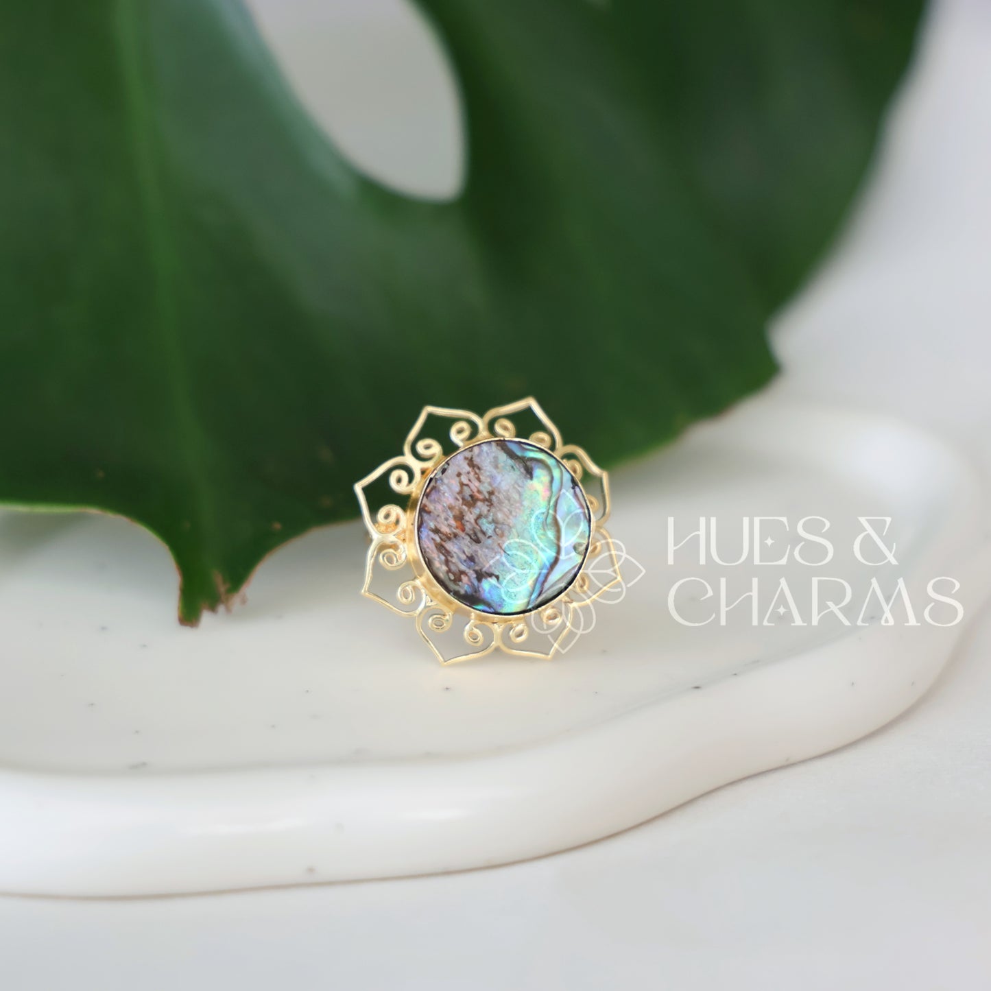 GOLDEN ABALONE STATEMENT FINGER RING