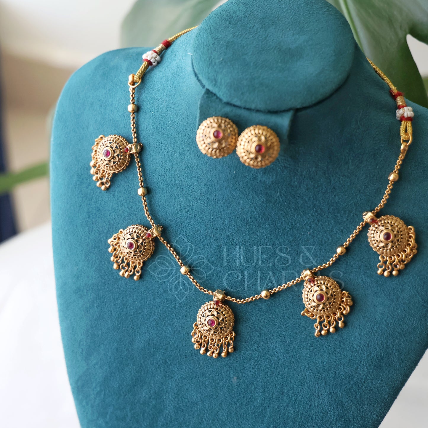 SIMPLE ANTIQUE BALL NECKLACE SET