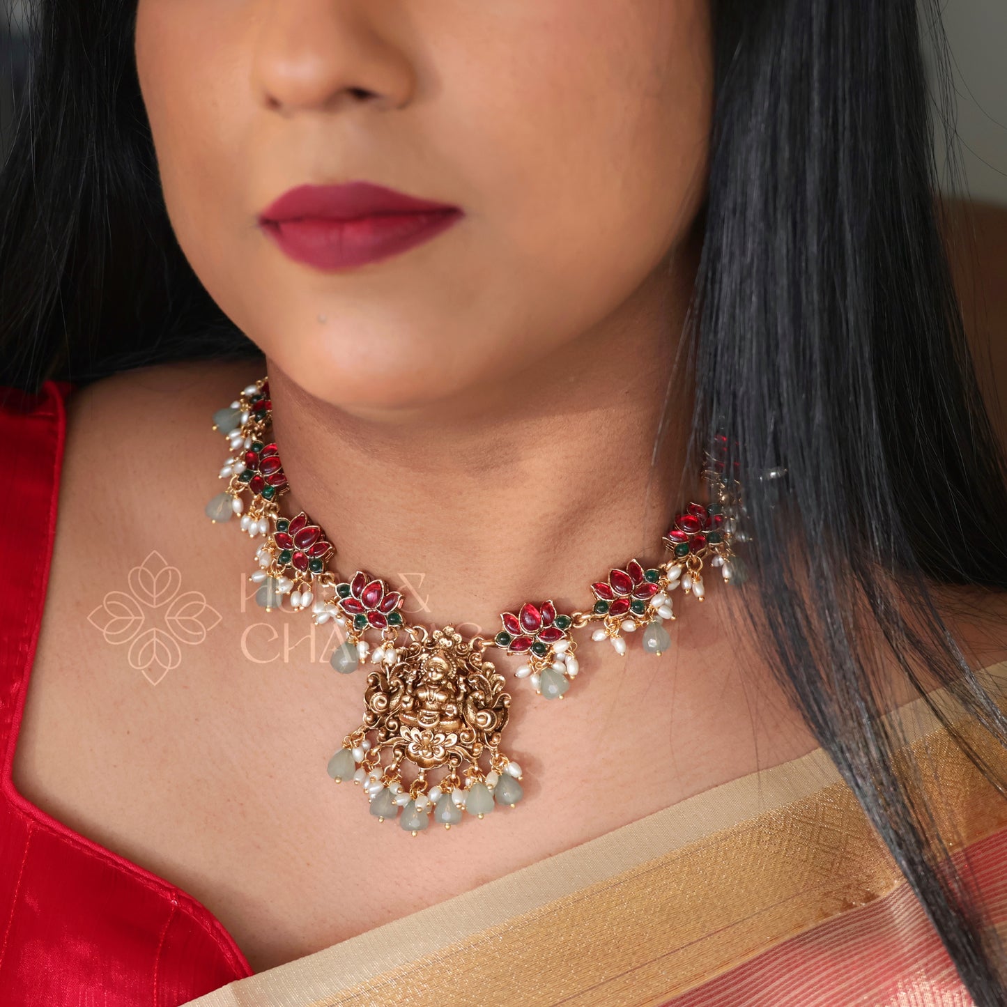 STATEMENT PADMA LAKSHMI NECKLACE SET WITH PEARLS