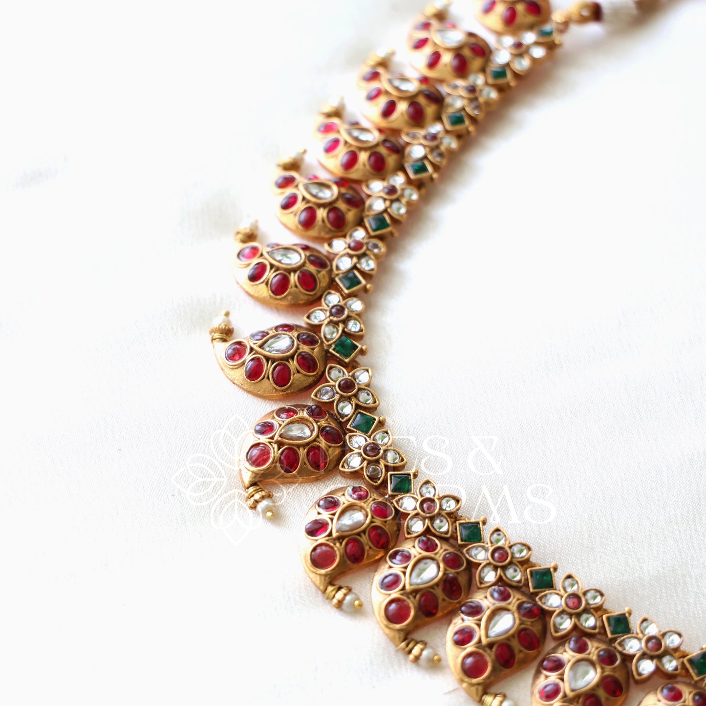 GOLDEN BOLD MANGO NECKLACE SET