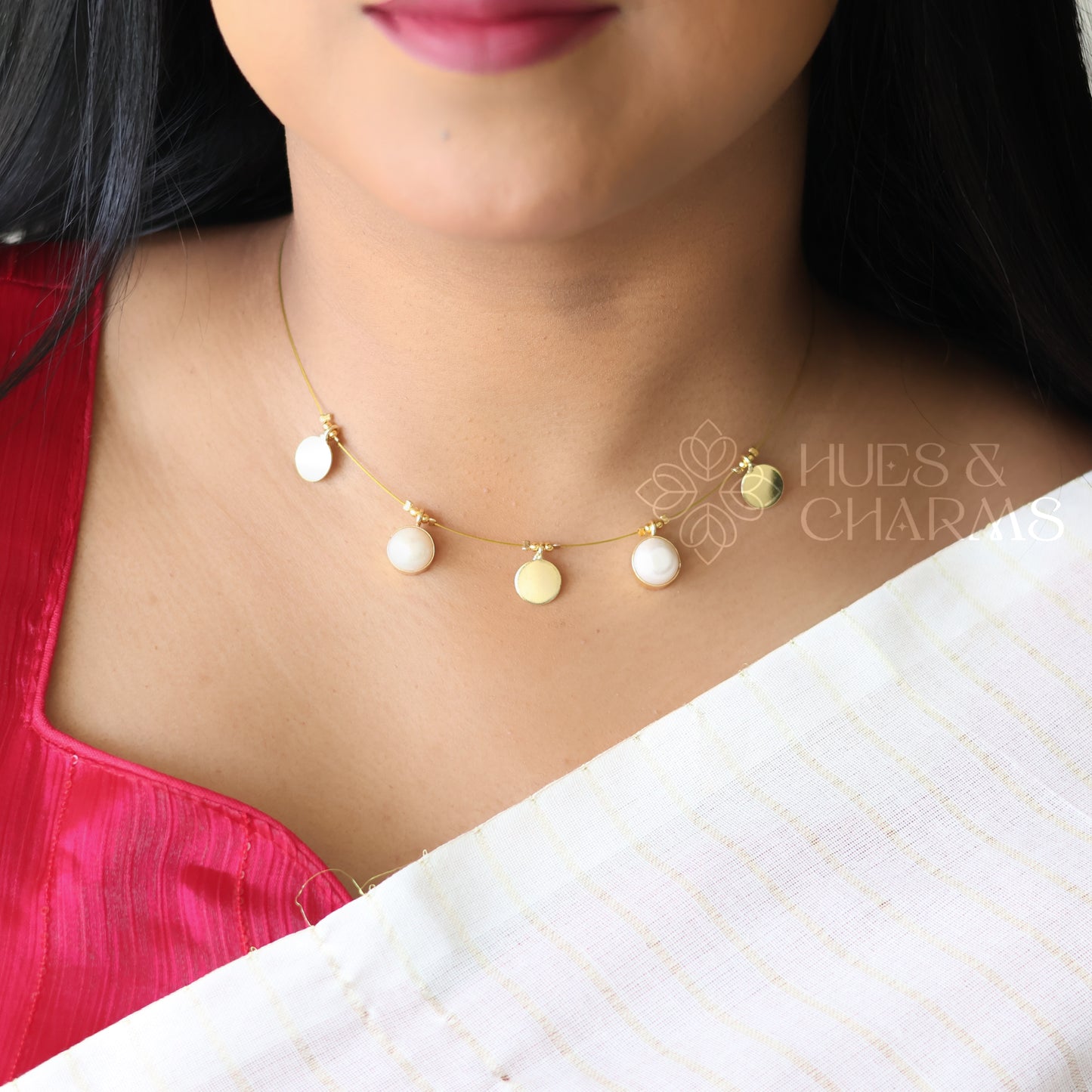 WHITE PEARL AND COIN FLOATING NECKPIECE