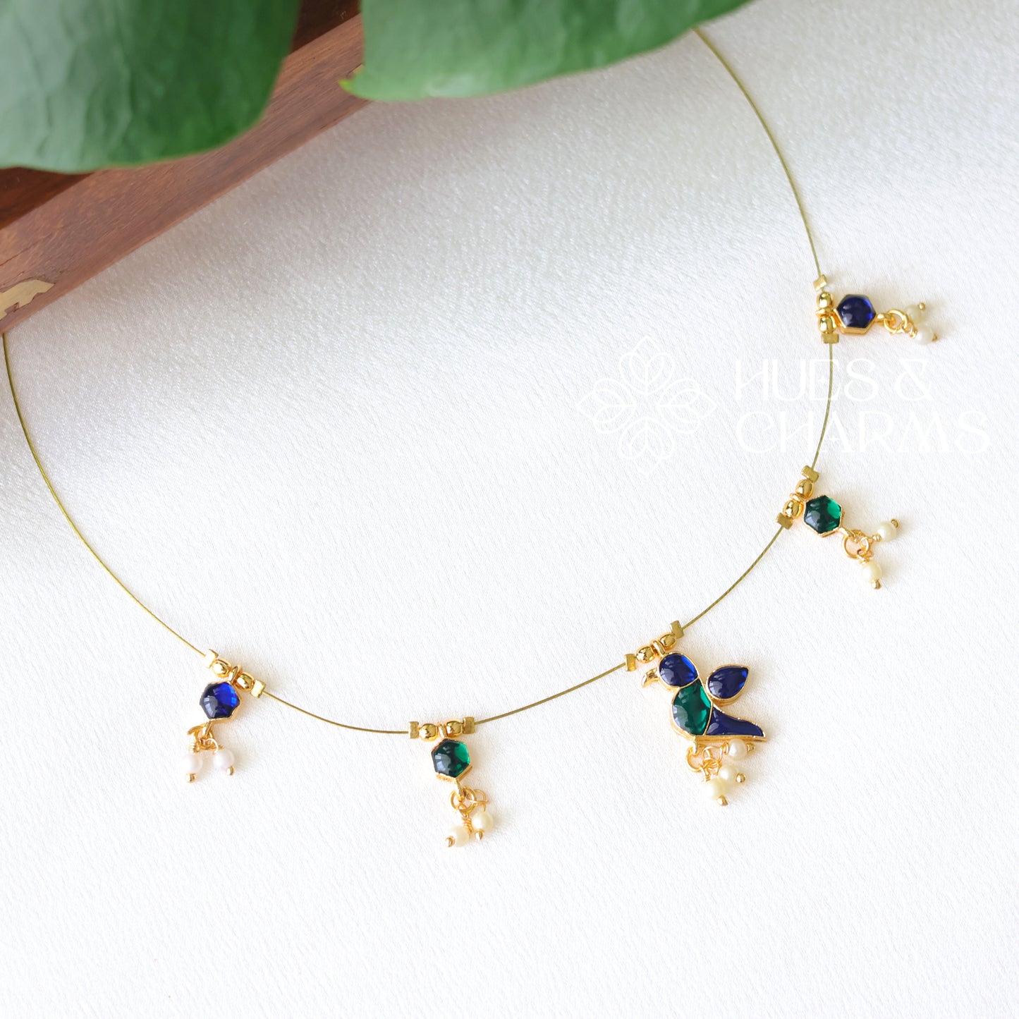 PARROT FLOATING NECKPIECE -BLUE & GREEN