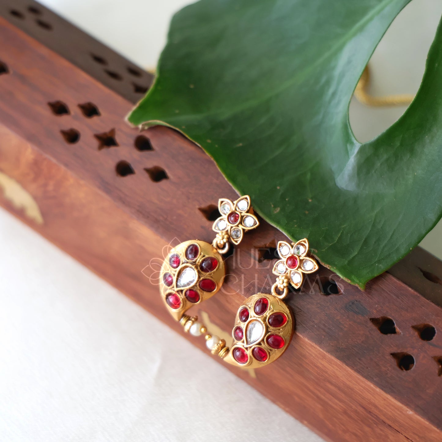 GOLDEN BOLD MANGO NECKLACE SET