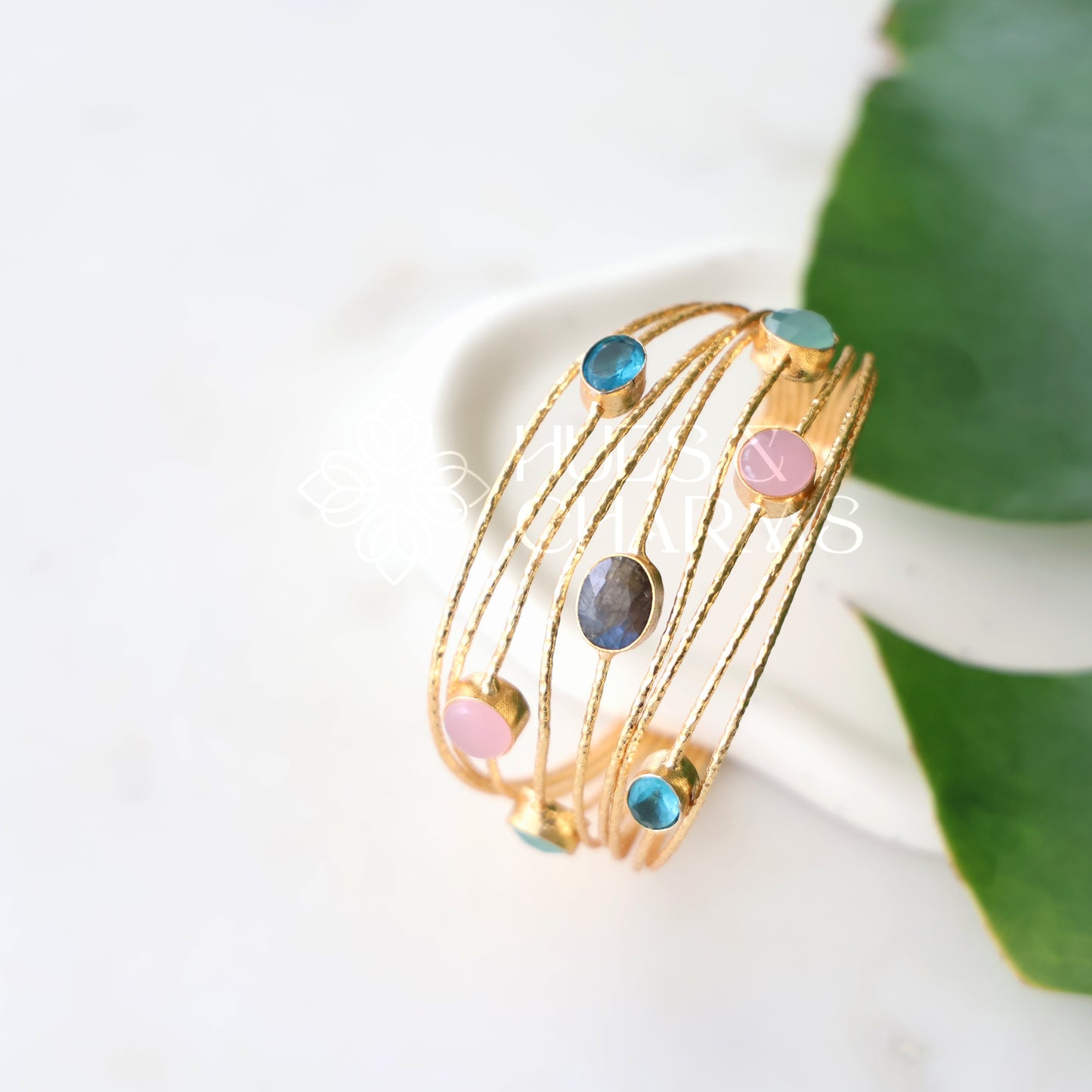 GLOSSY STATEMENT PASTEL HARMONY ADJUSTABLE BANGLE