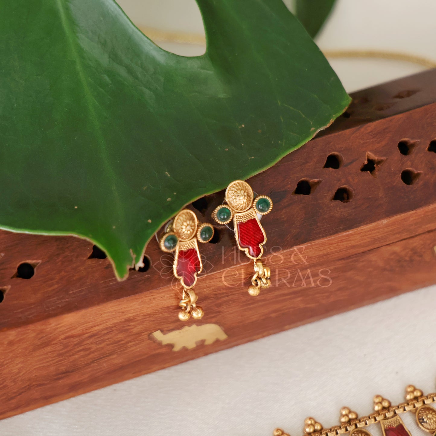 TRADITIONAL PALAKKA CHOKER SET WITH GHUNGARO ( COLOURS AVAILABLE )