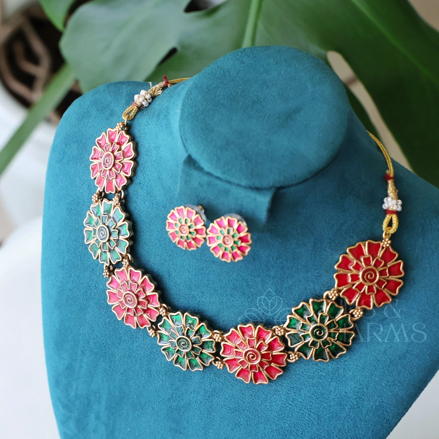 ENAMEL FLORAL NECKLACE SET