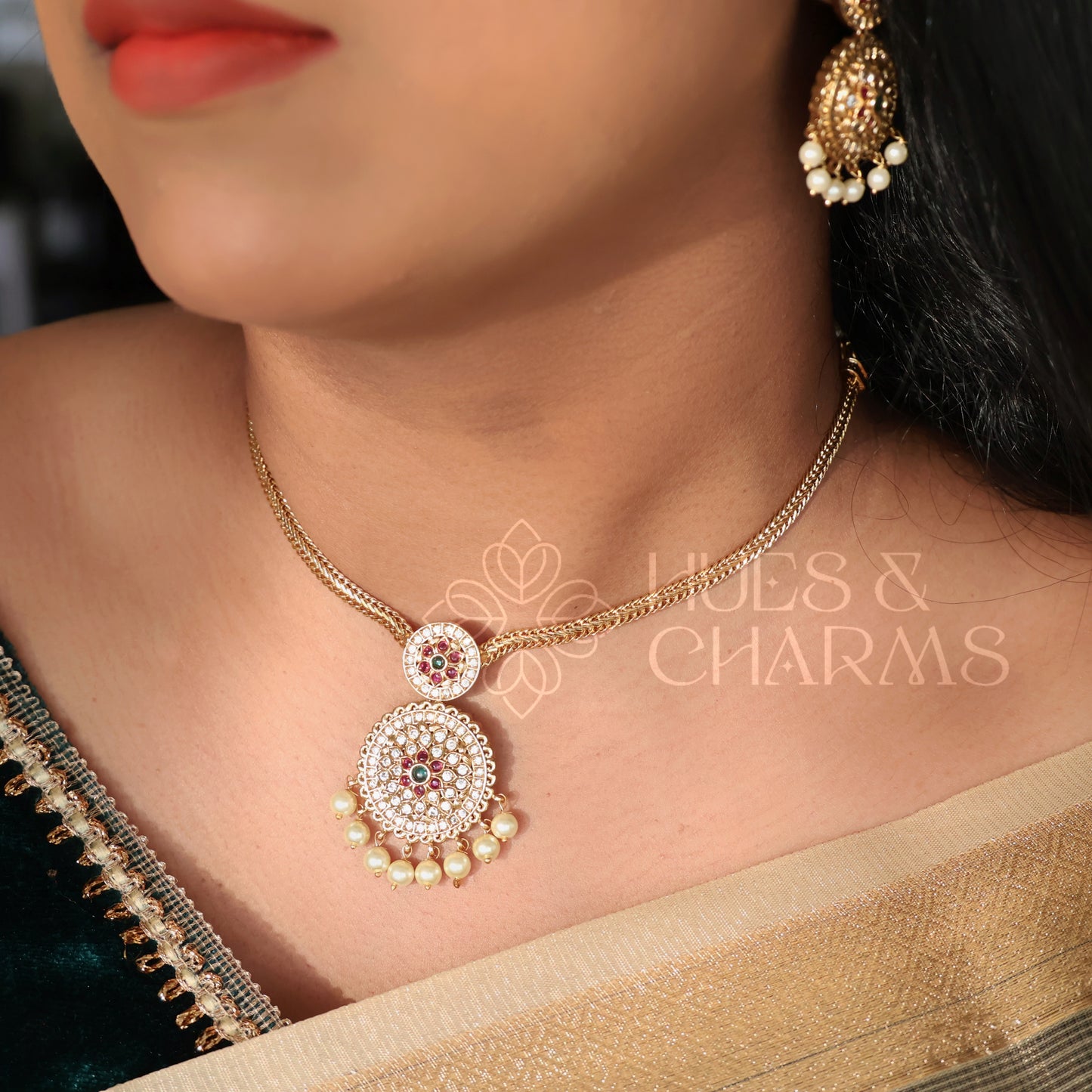 GOLDEN PUSHPA ATTIGAI NECKLACE SET